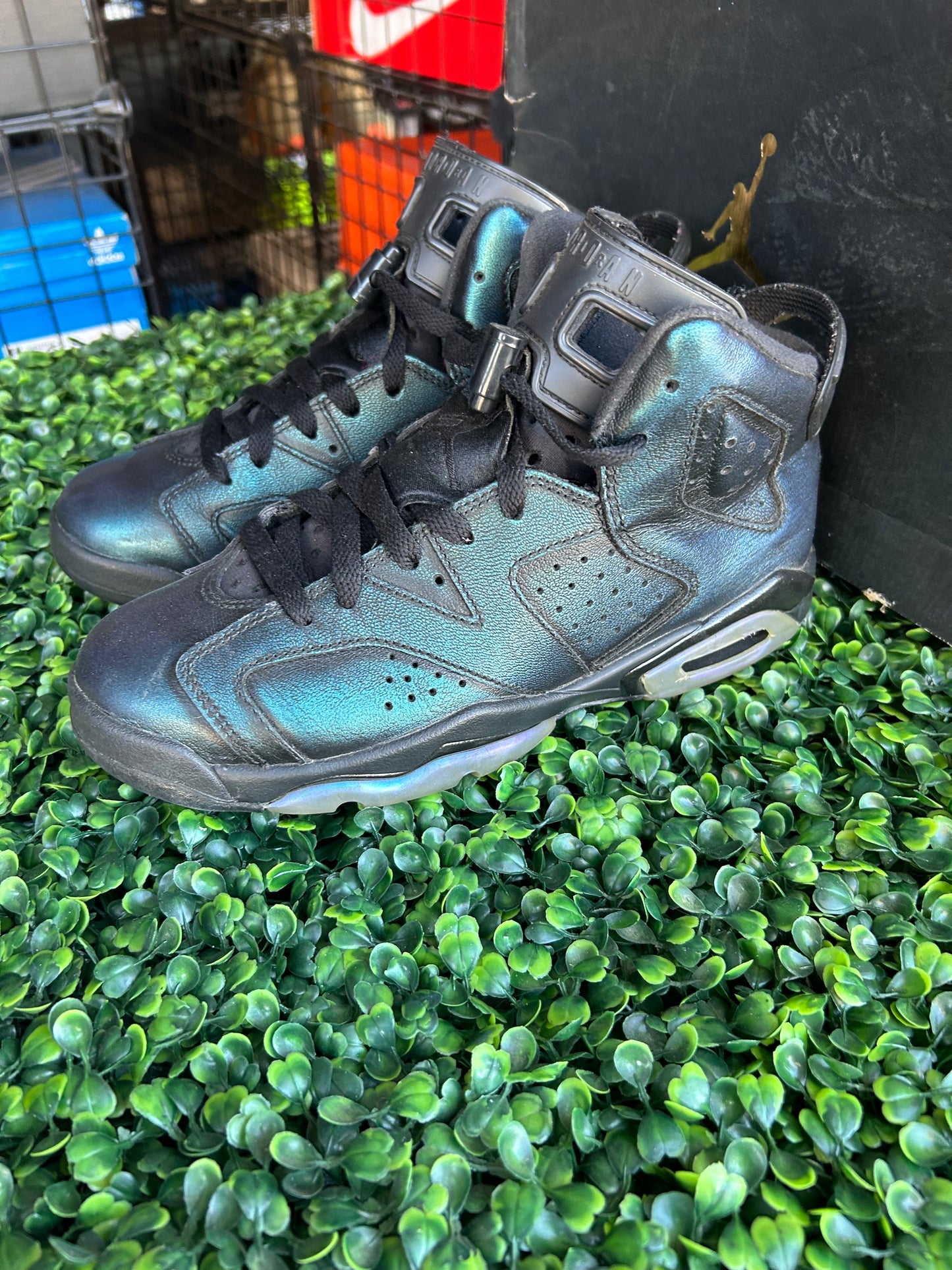 Nike air Jordan 6 retro size 6.5