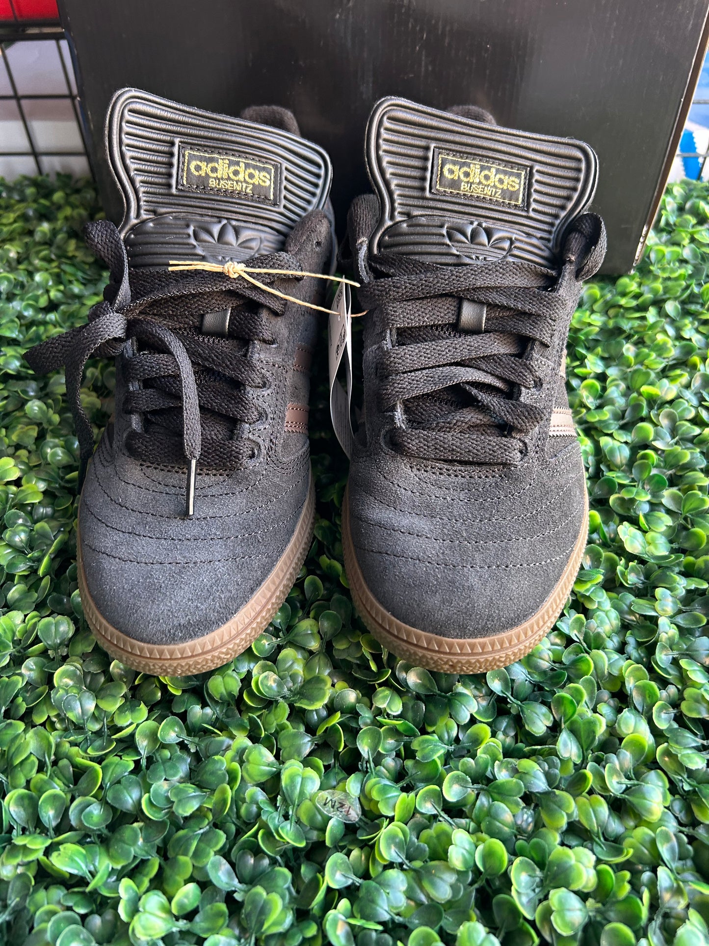 Adidas busenits size 6.5
