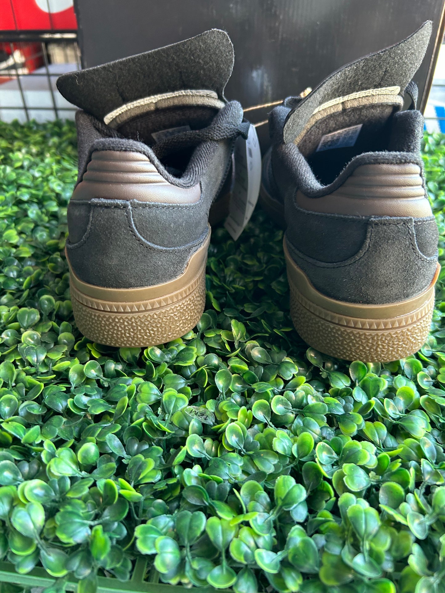 Adidas busenits size 6.5