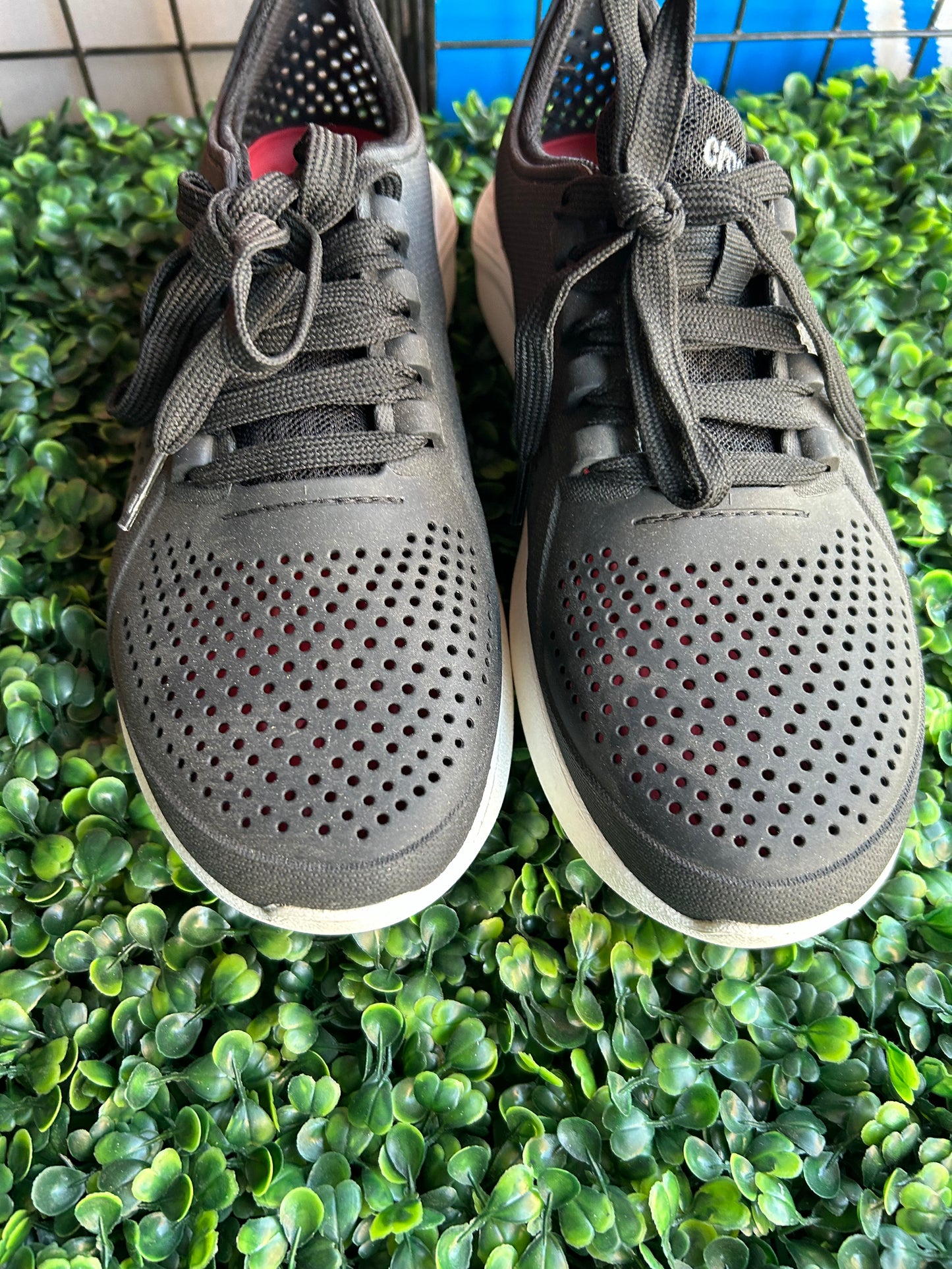 crocs size 8