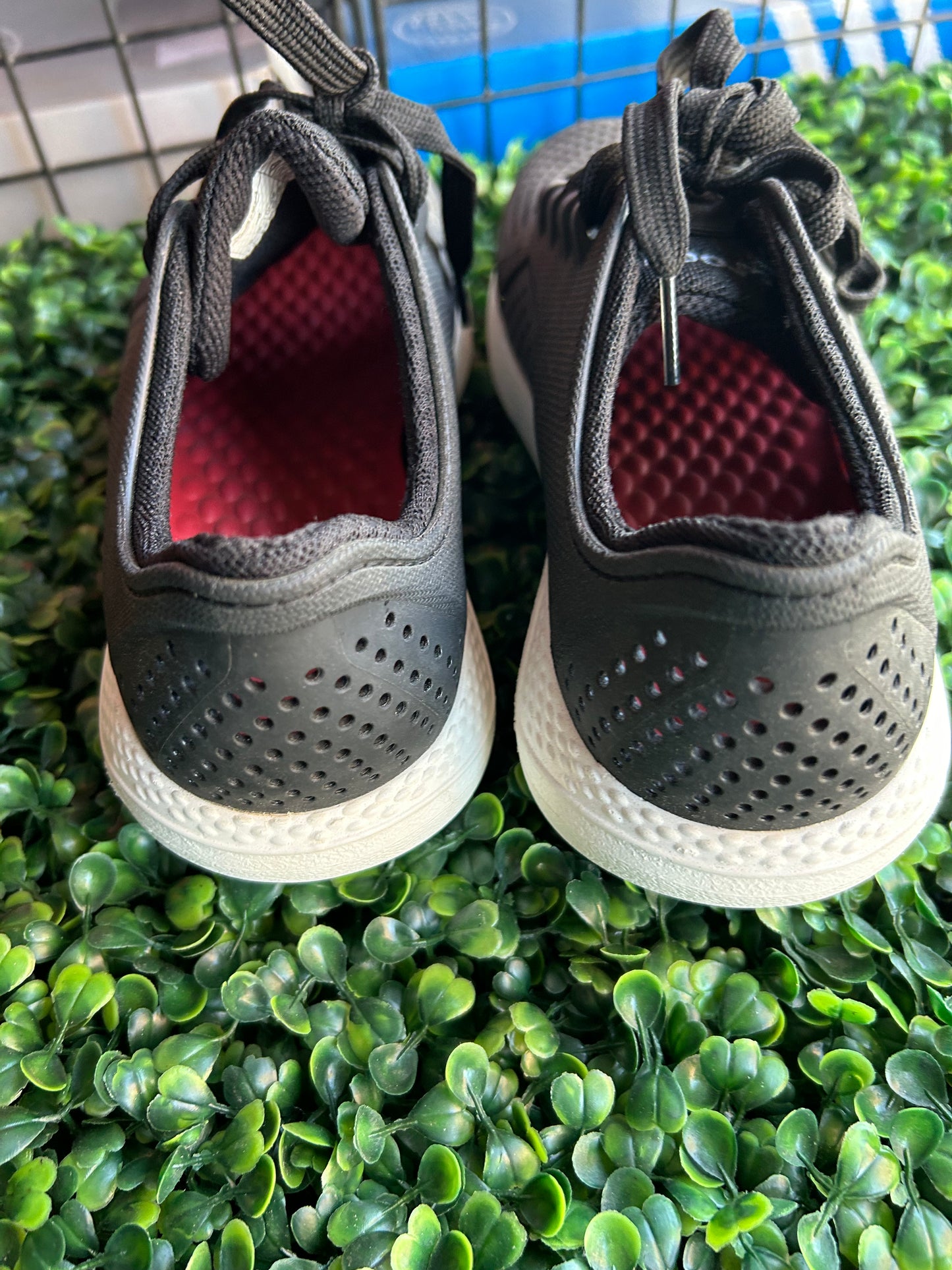 crocs size 8