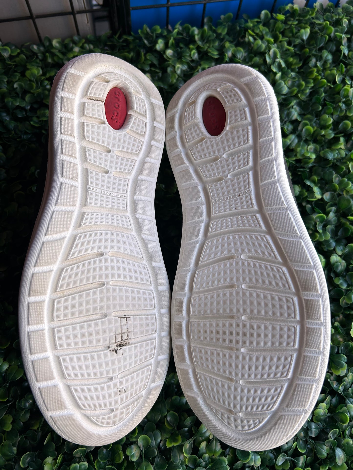 crocs size 8