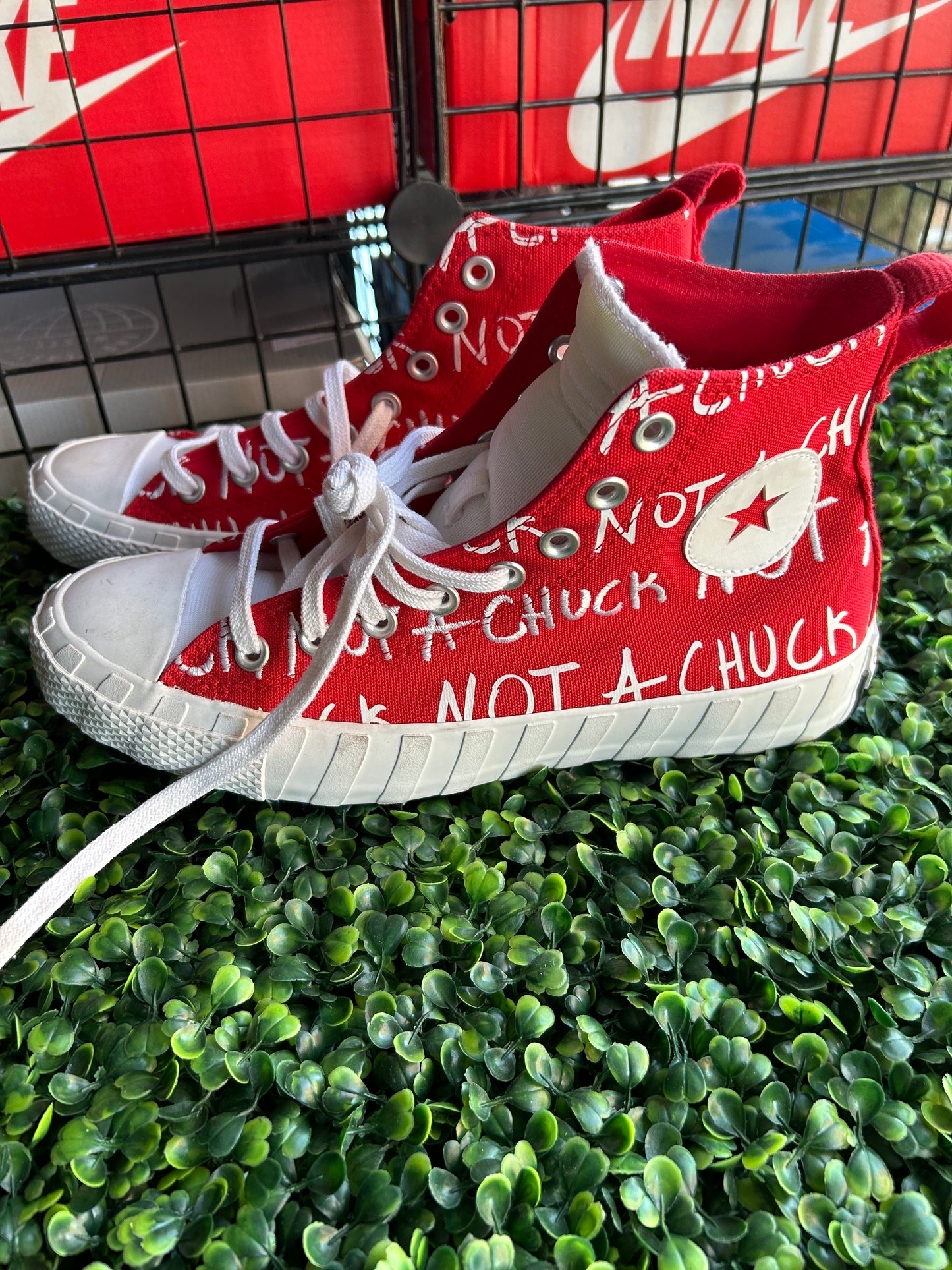 Converse size 8