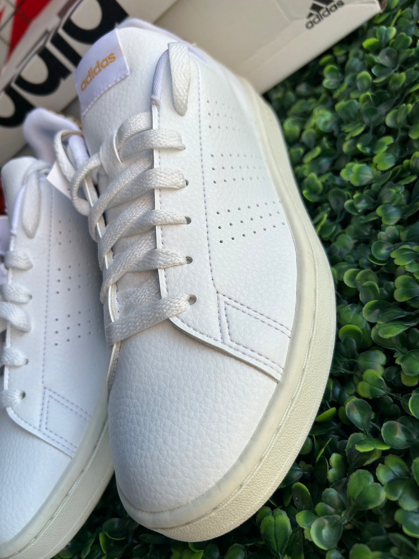 Adidas advantage size 8.5