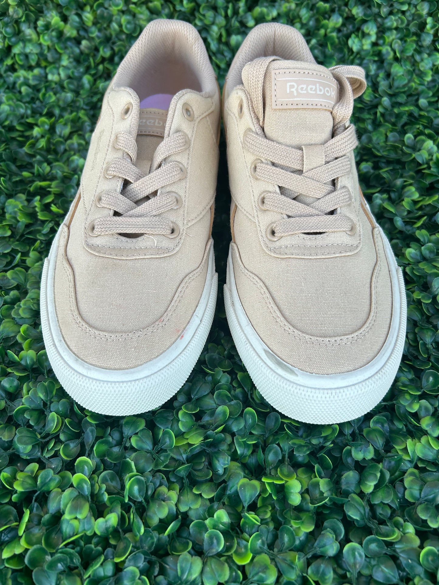 Reebok size 7.5