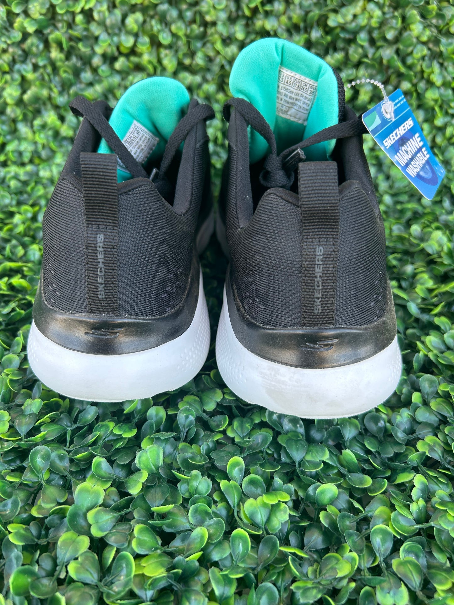 Sketchers cushion elite size 7.5