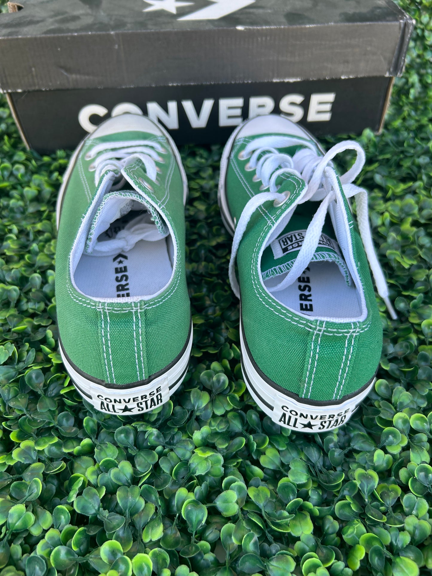 Converse size 7m/9w