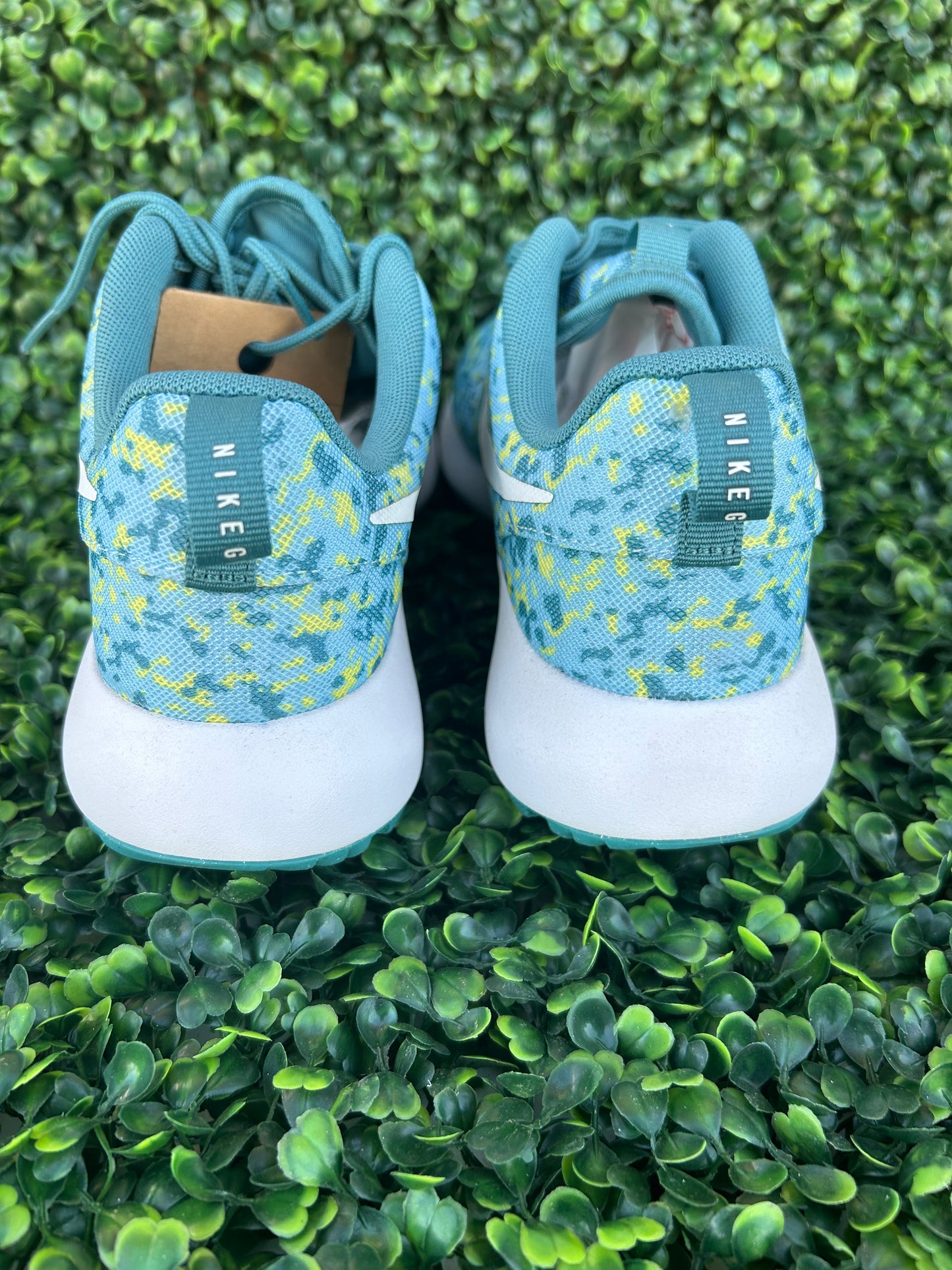 Nike rosne G ocean bliss size 7
