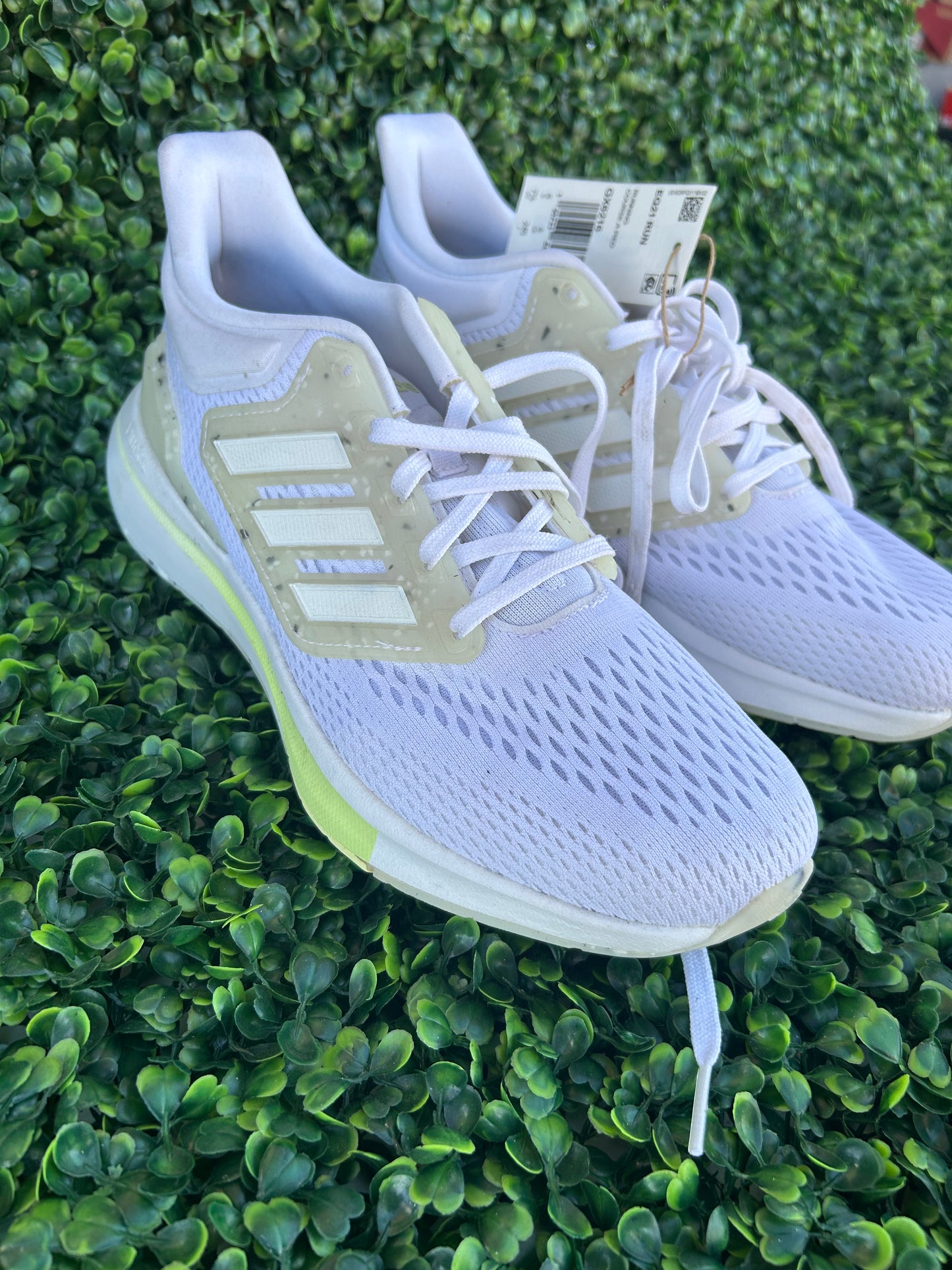 Adidas EQ run size 7.5