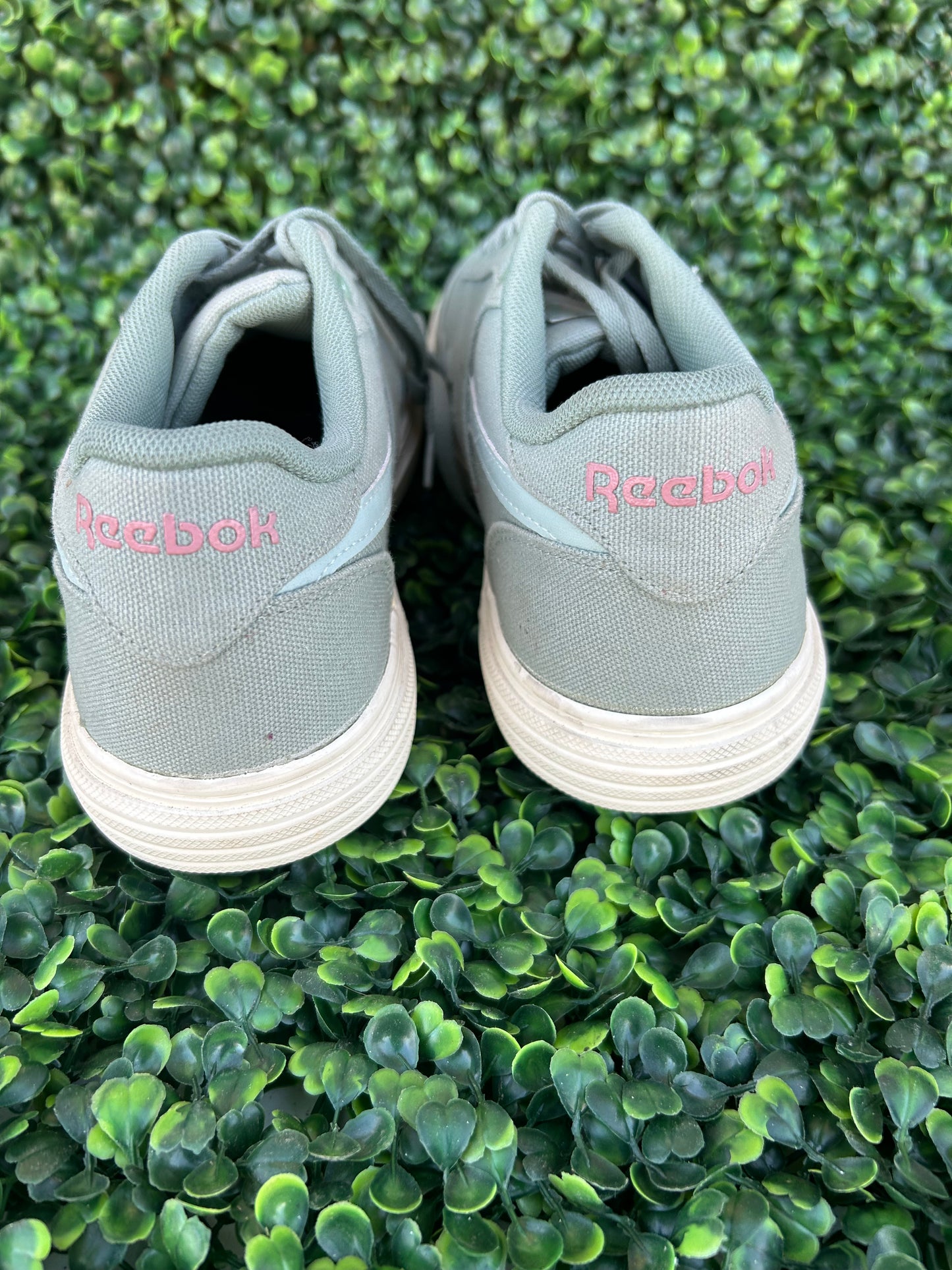 Reebok royal techque size 8.5