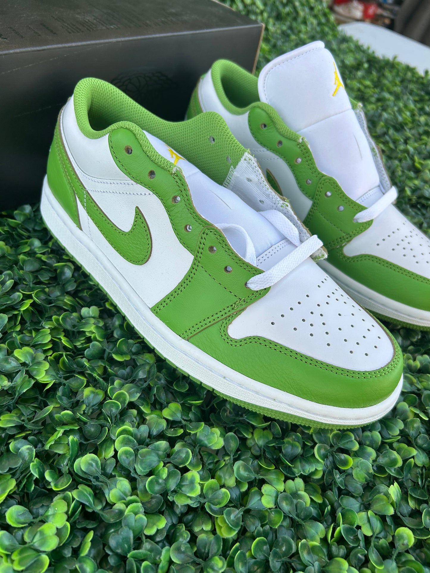 Jordan 1 low size 8