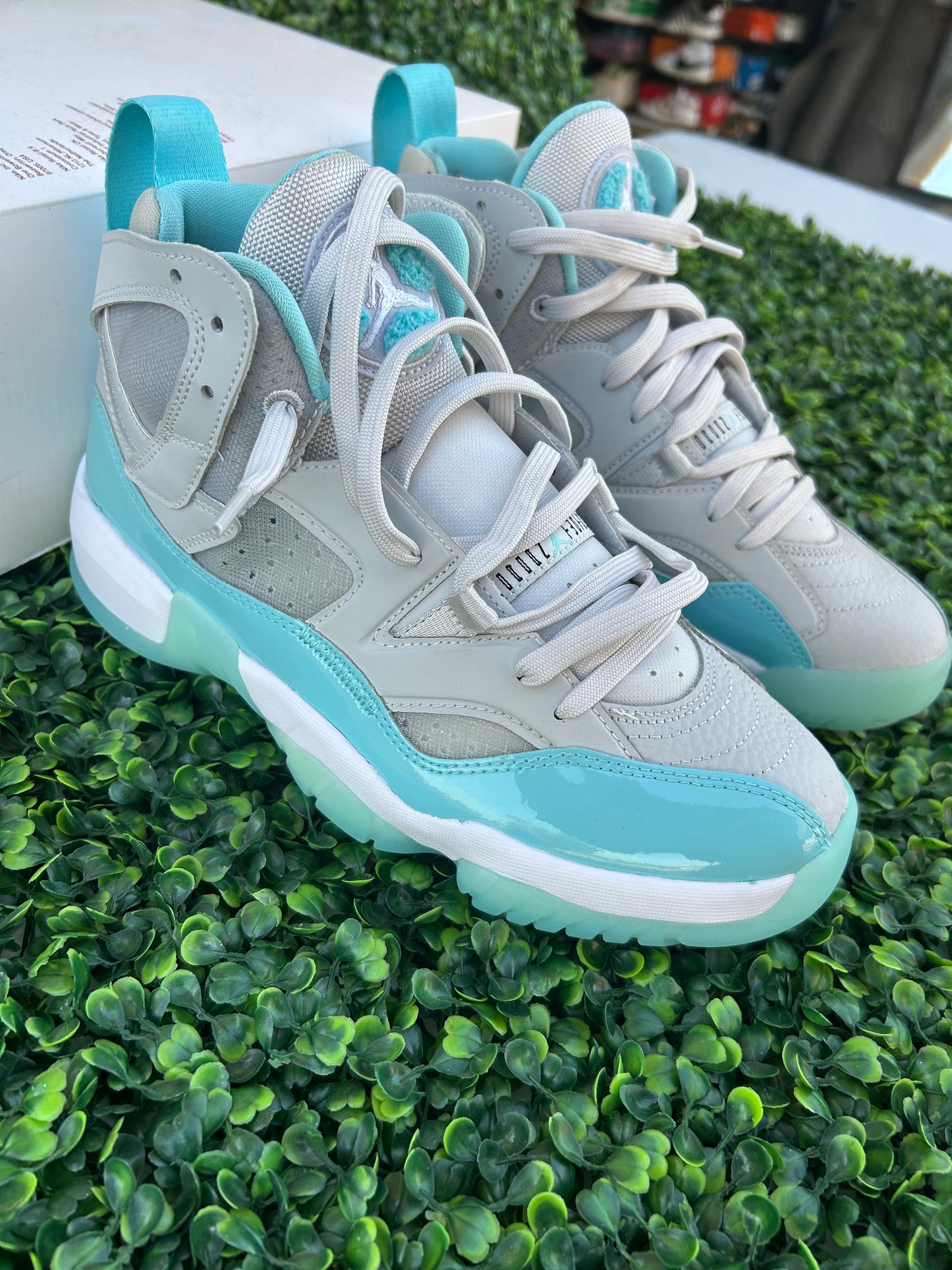 Jordan jumpman size 9w/7.5m