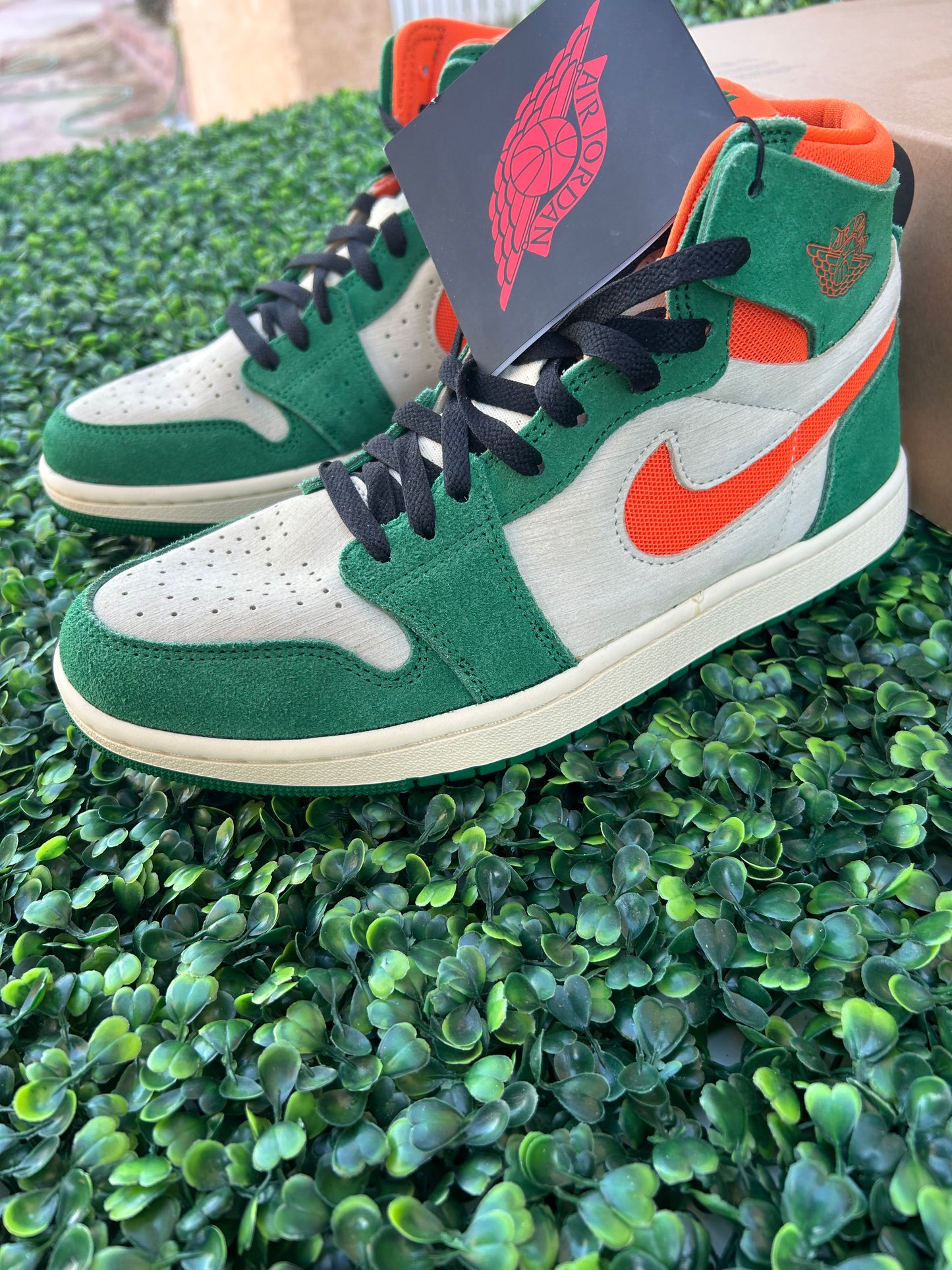 Jordan 1 zoom cmft size 9.5w/8m
