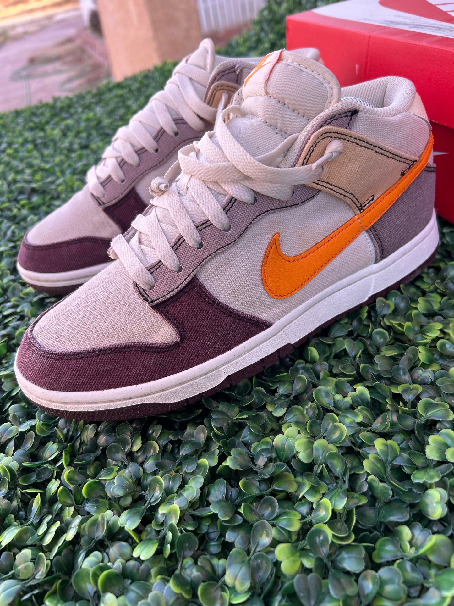 Nike dunk mid size 8