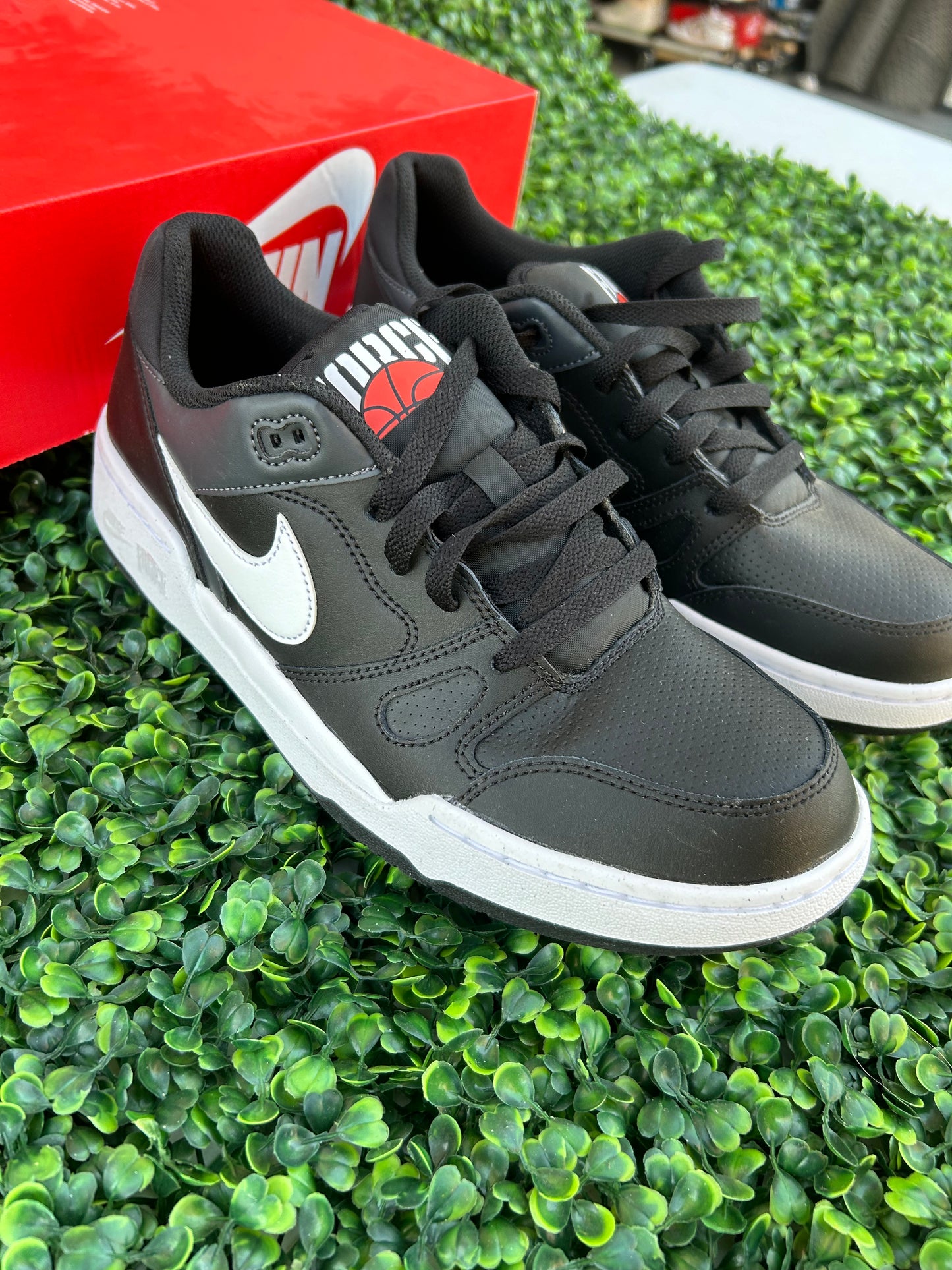 Nike full force size 8.5