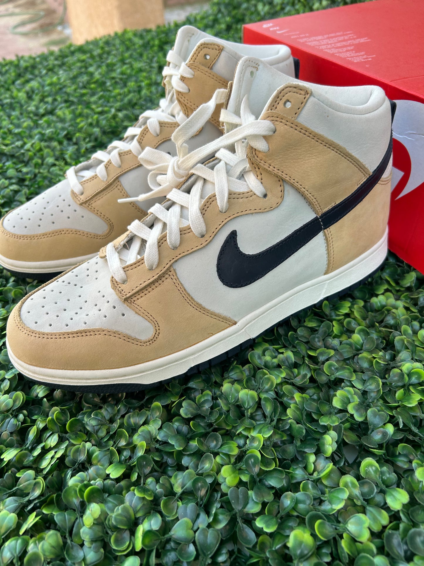 Nike dunk prm mf size 10.5w/9m