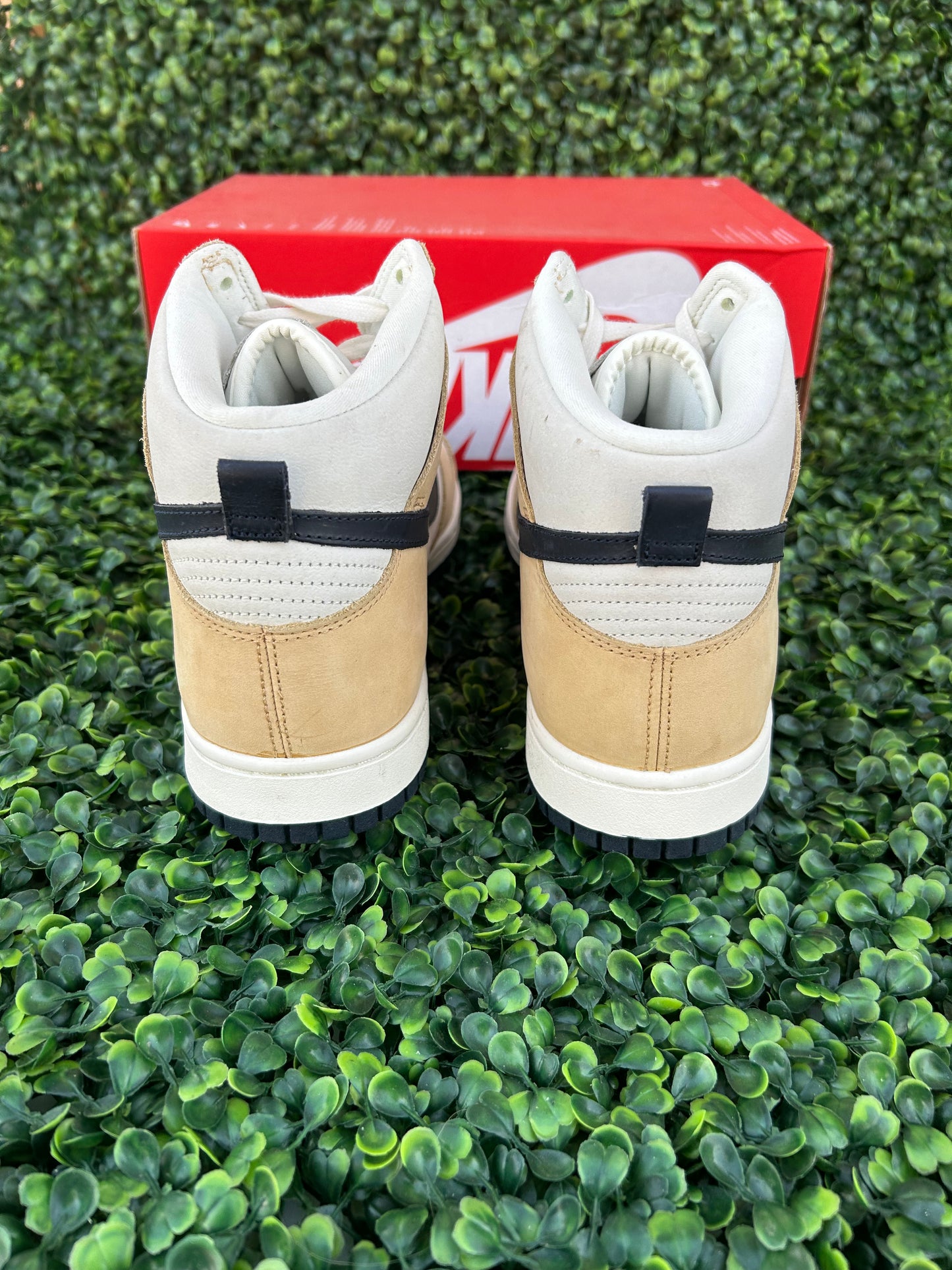 Nike dunk prm mf size 10.5w/9m