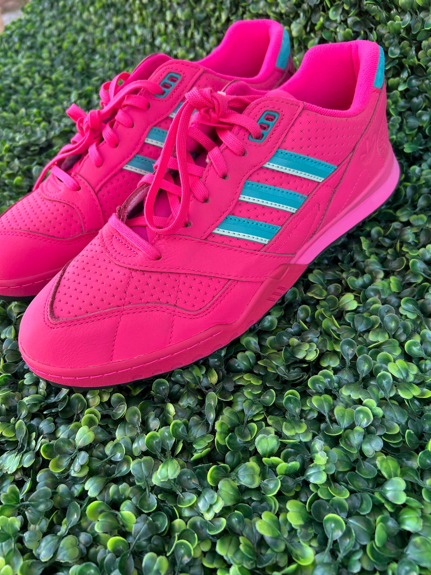 Adidas A.R trainer size 9.5m