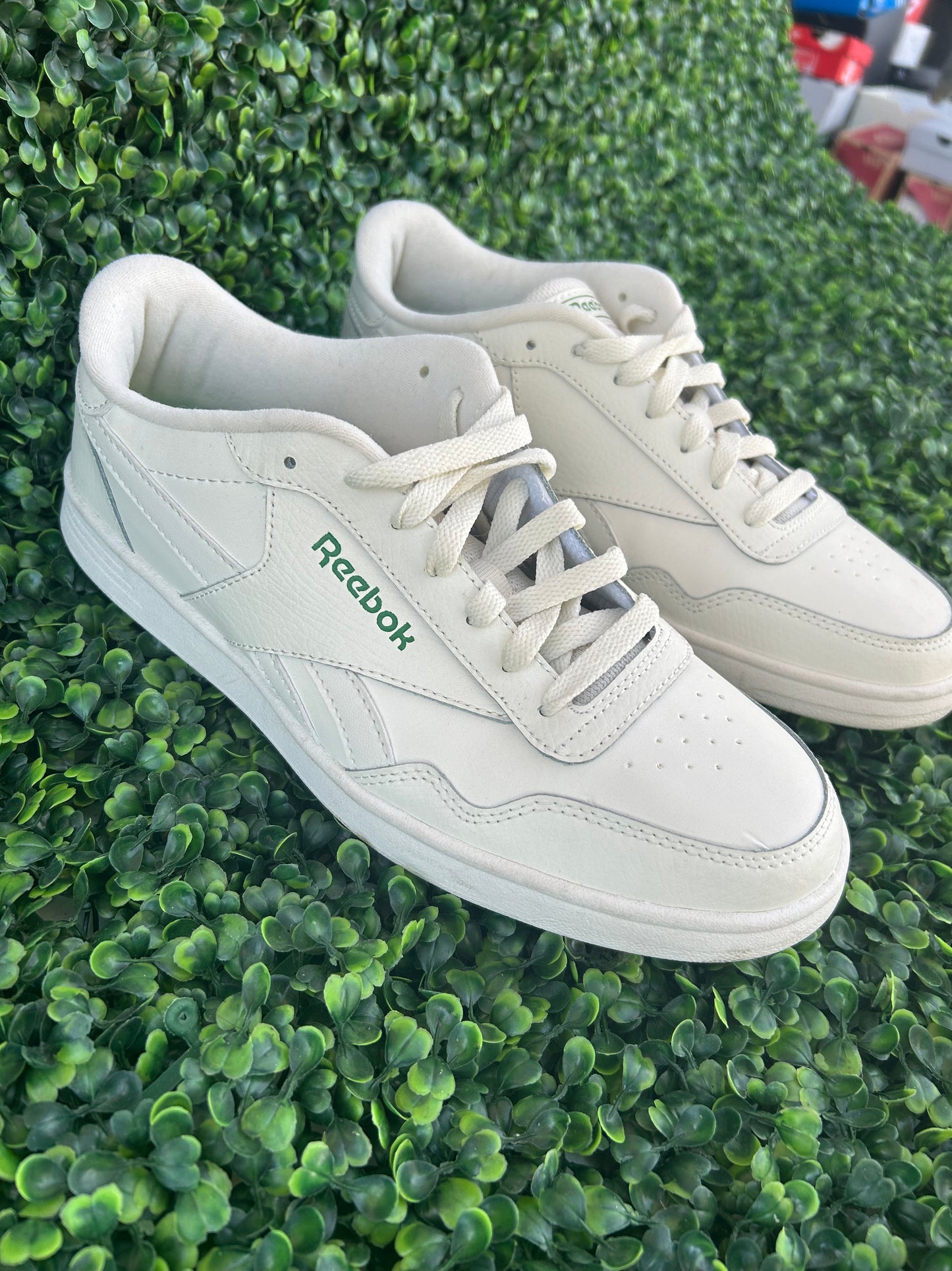 Reebok court advance size 9.5