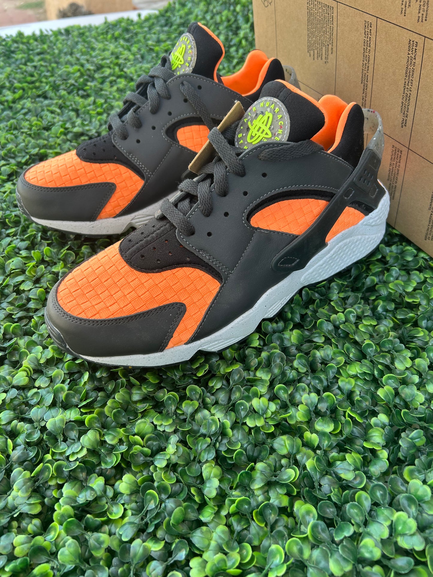 Nike huarache size 10.5, size 11