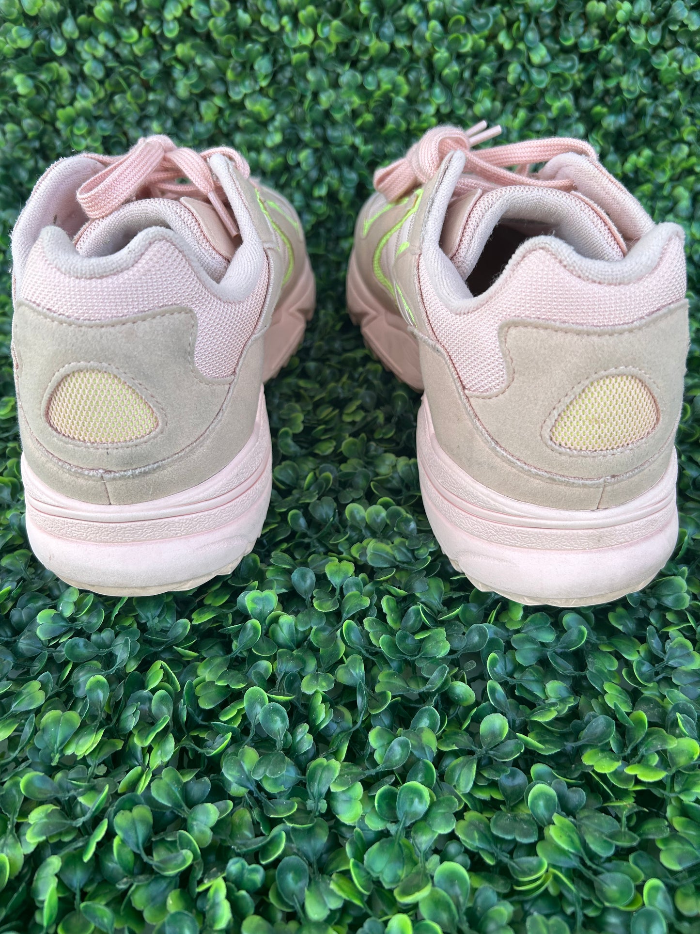 Adidas original yung size 10.5