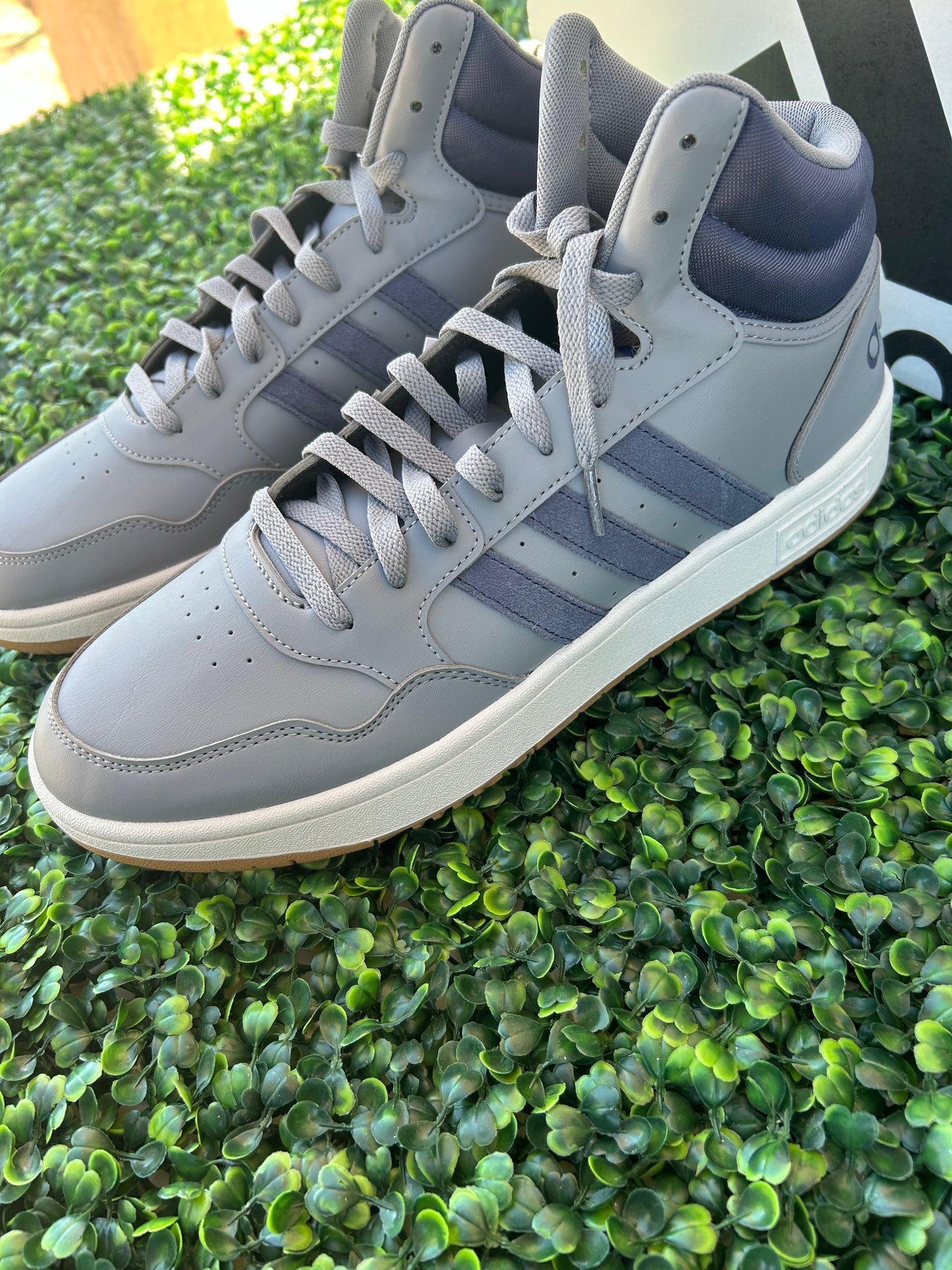 Adidas hoop 3.0 mid size 11.5