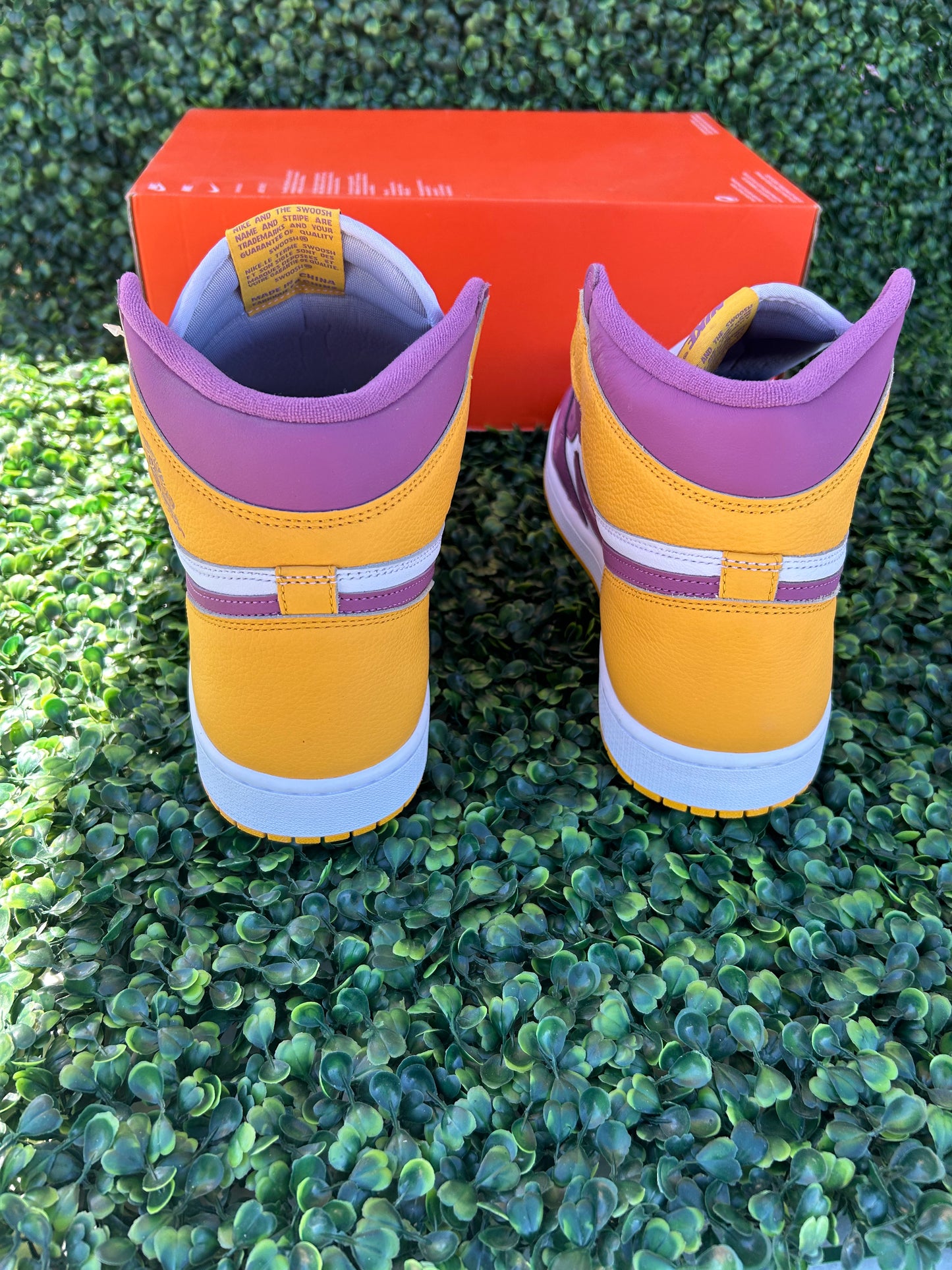 Nike Jordan 1 hi size 13