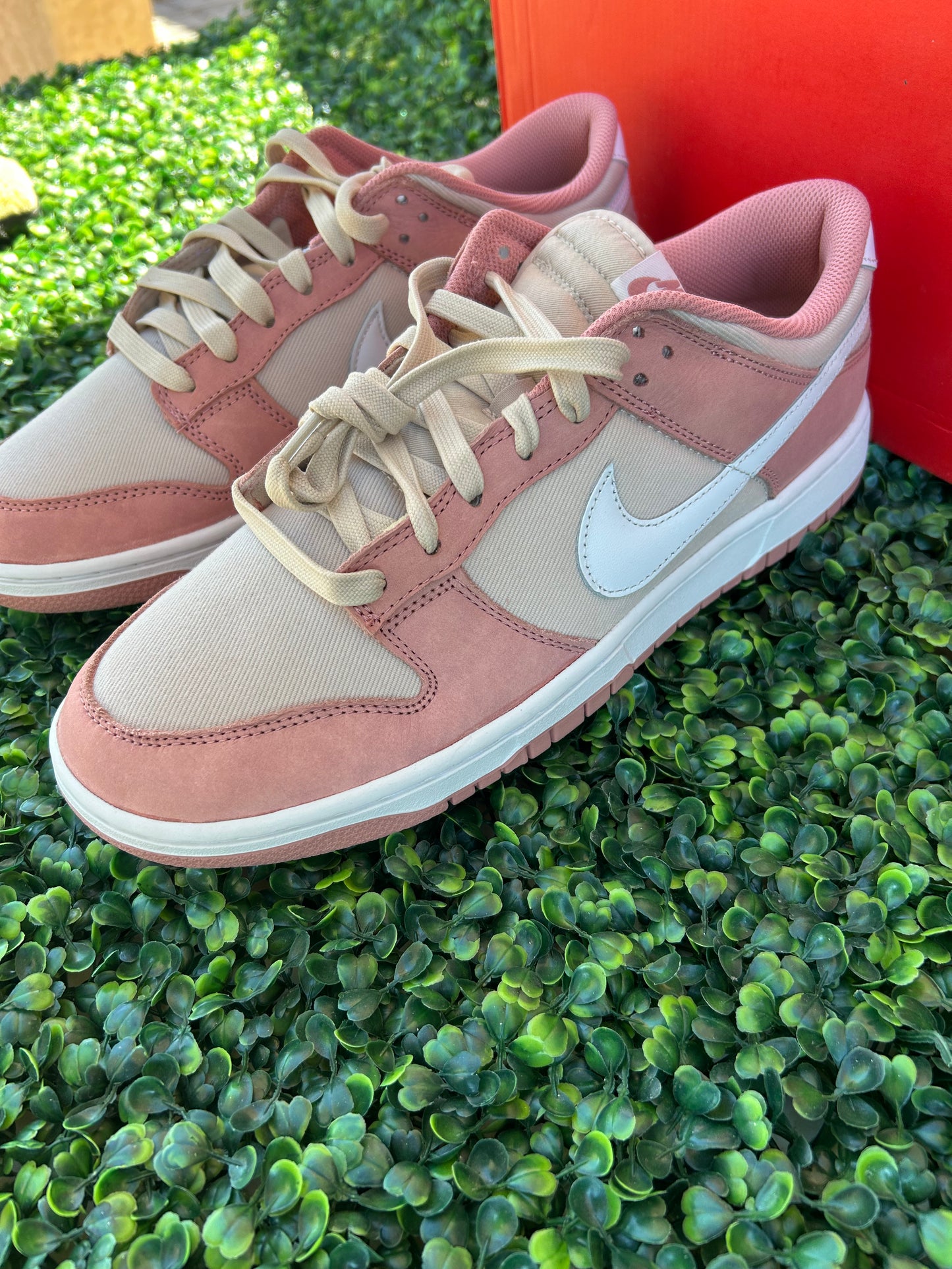 Nike dunk low retro size 12.5