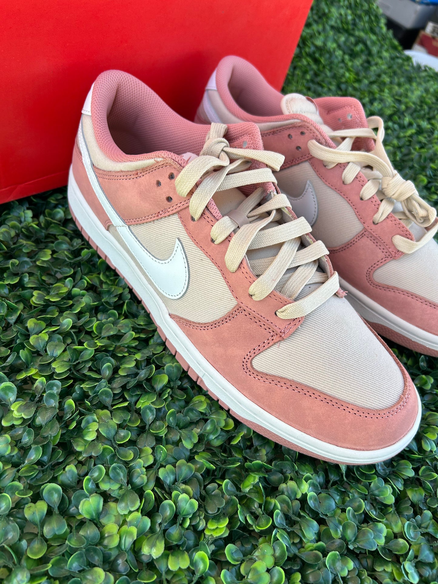 Nike dunk low retro size 12.5