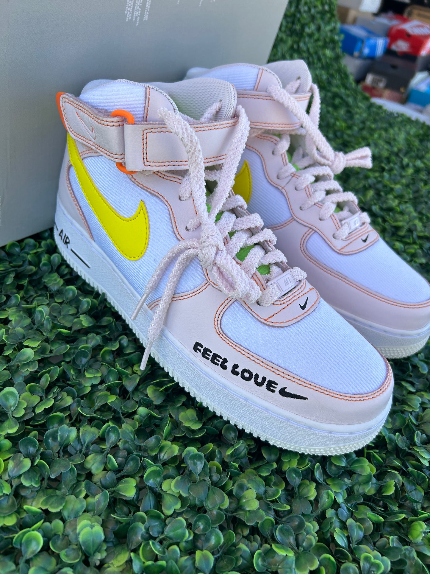 Nike Air Force 1 mid size 9.5m