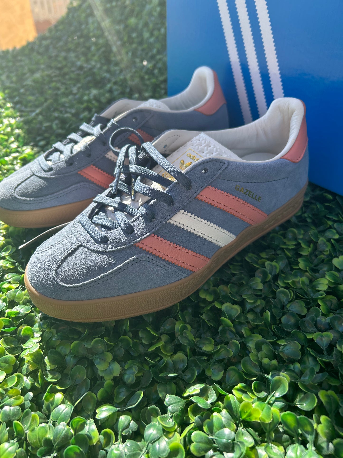 Adidas gazelle size 4