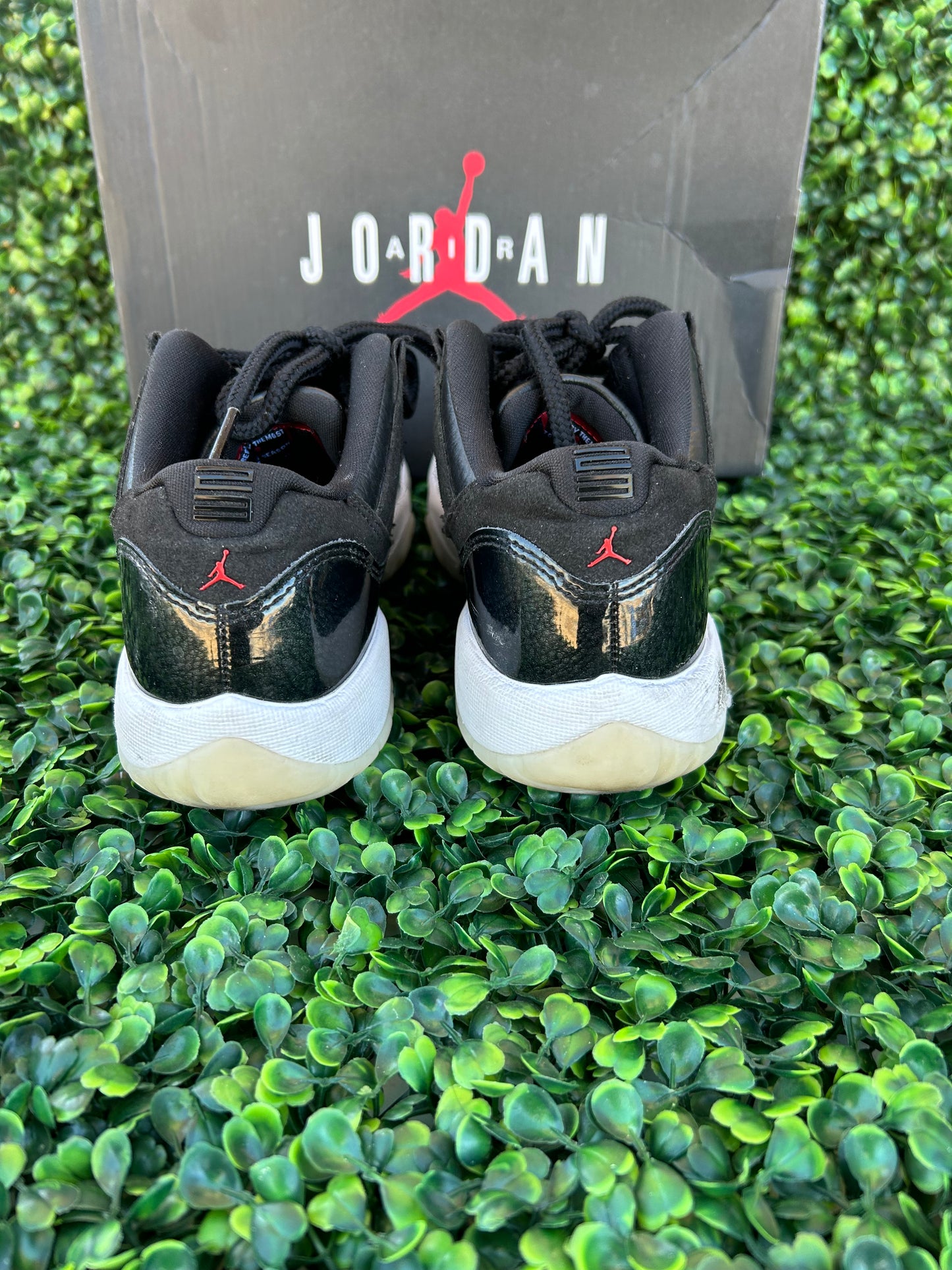 Jordan 11 low size 4y