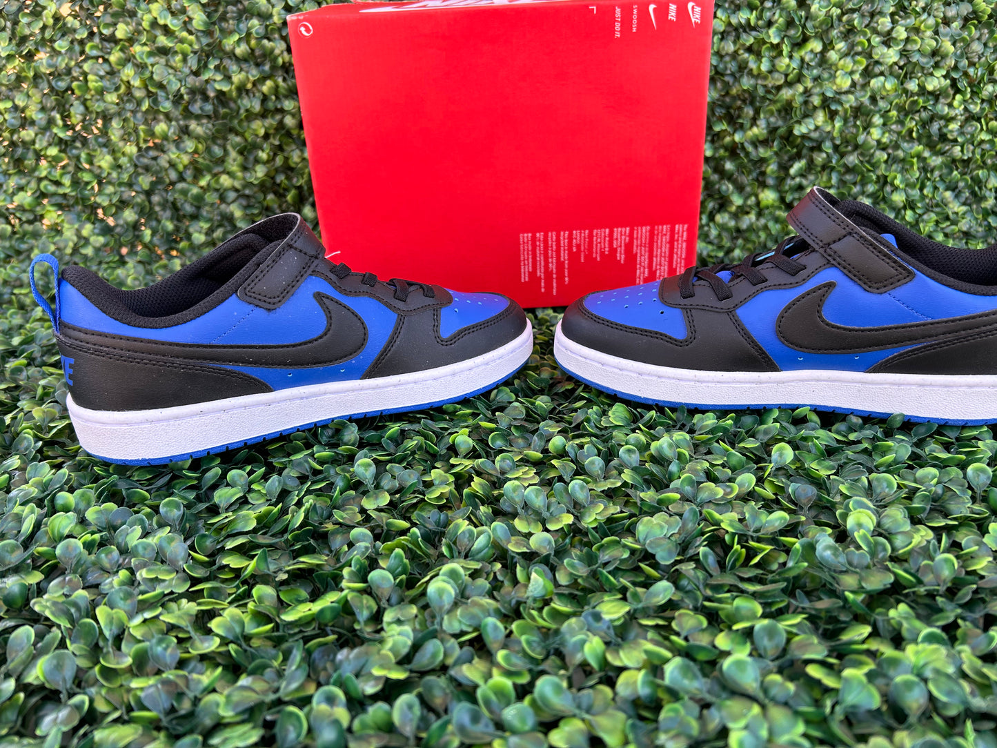 Nike court size 2.5y