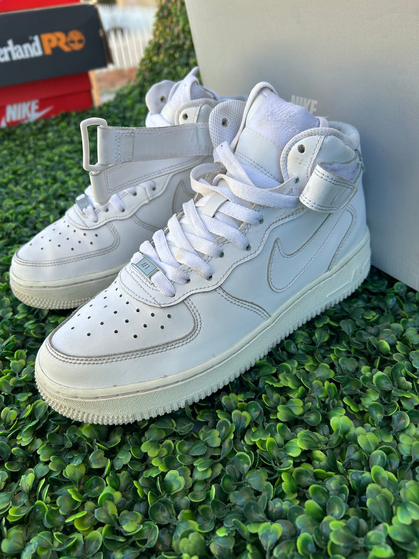 Nike Air Force 1 mid size 6.5y