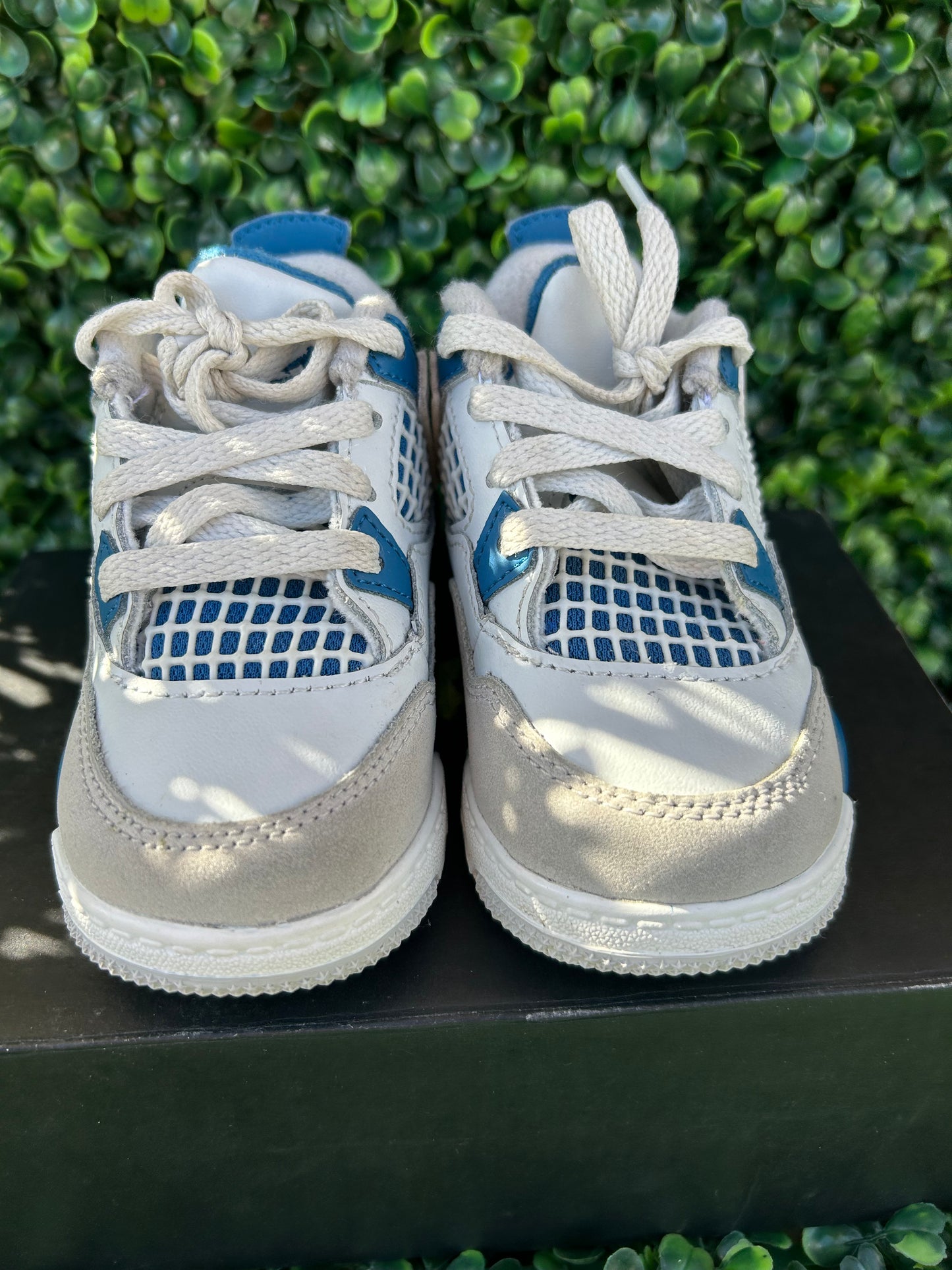 Jordan 4 retro size 5c