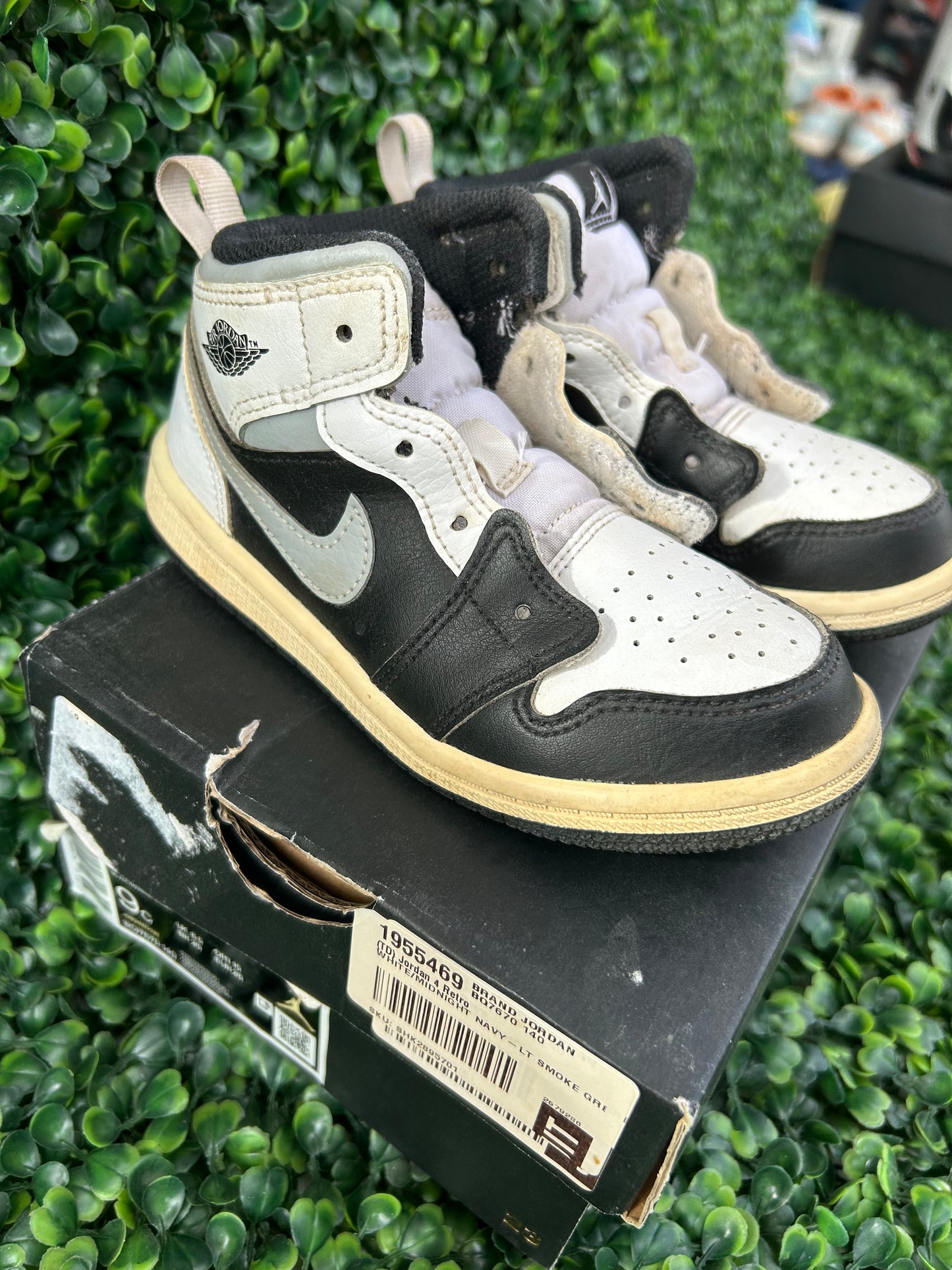 Jordan 1 size 9c