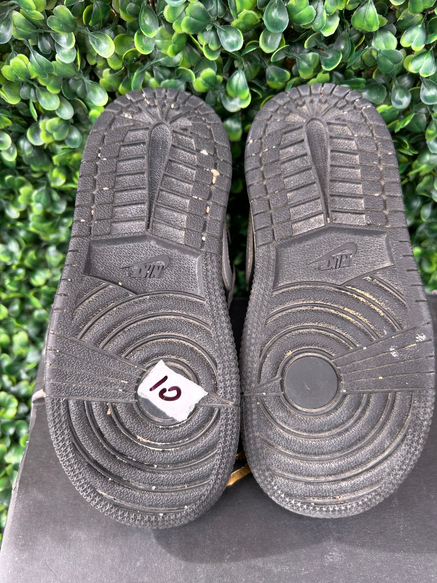 Jordan 1 size 9c
