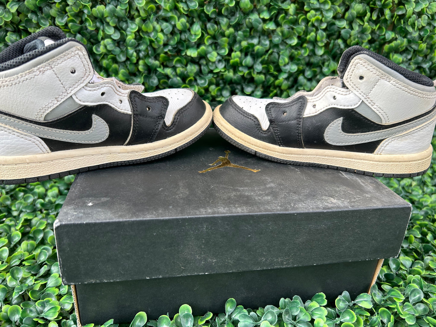 Jordan 1 size 9c
