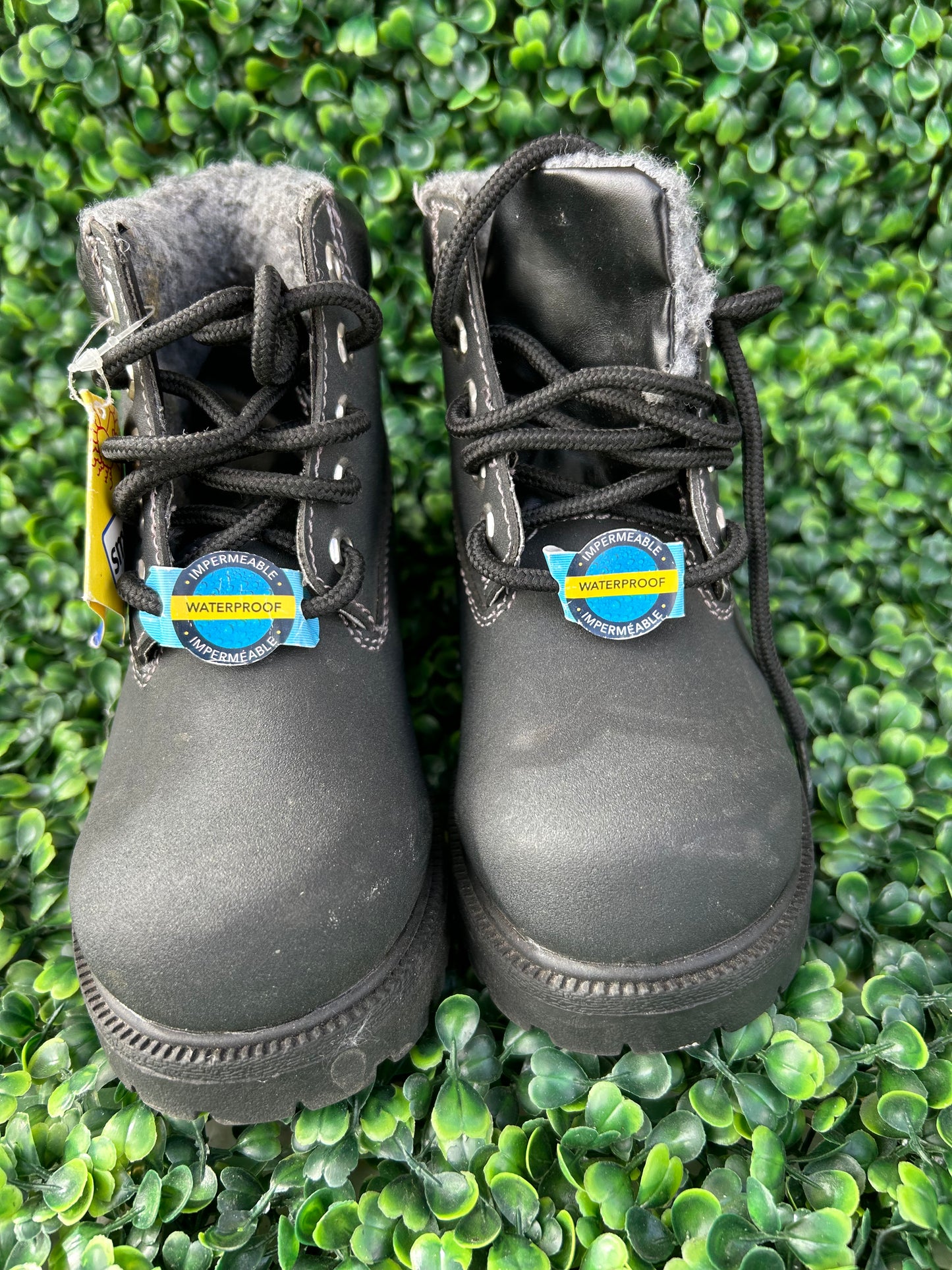 boots size 10.5