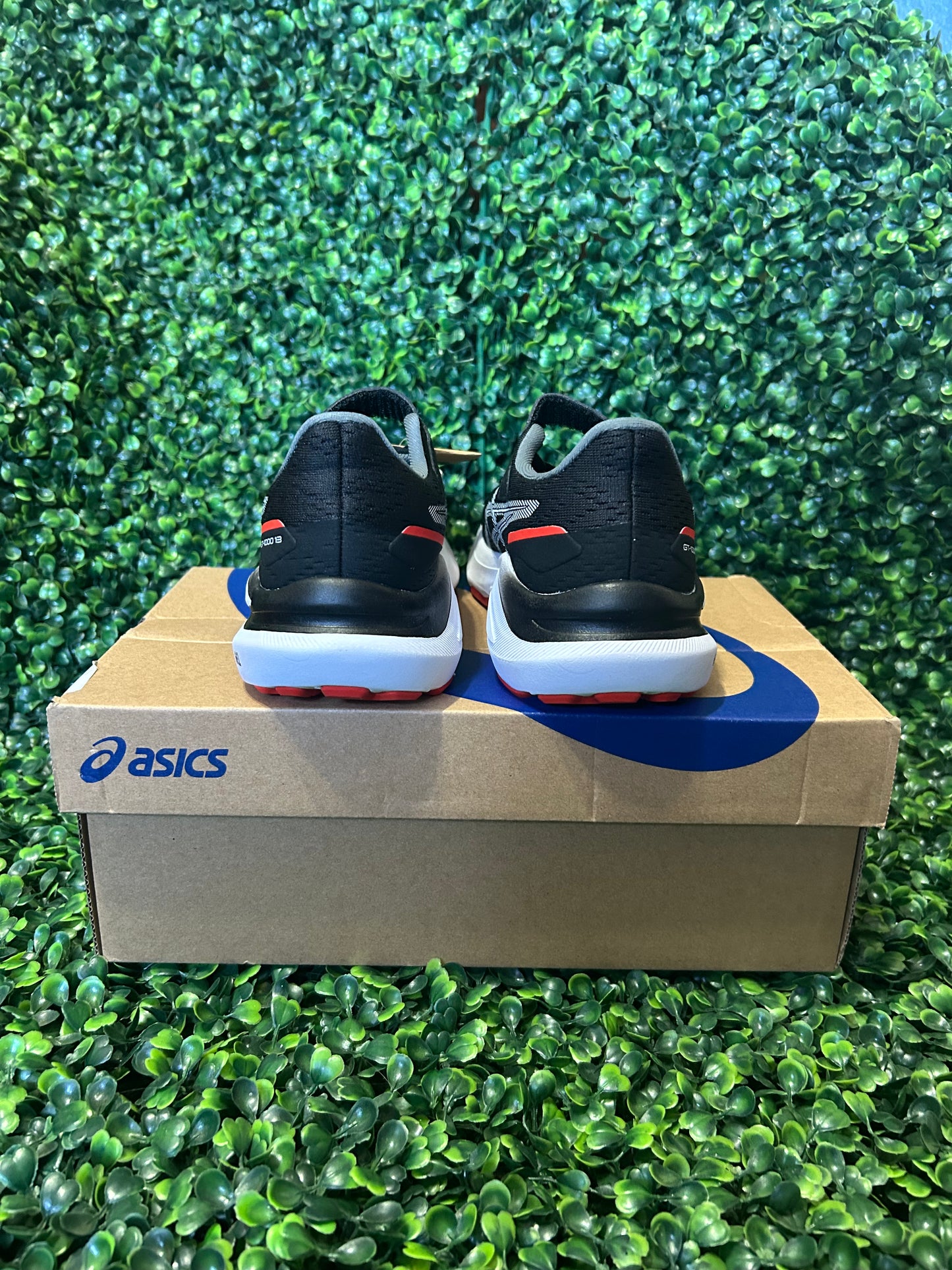 Asics size 1y