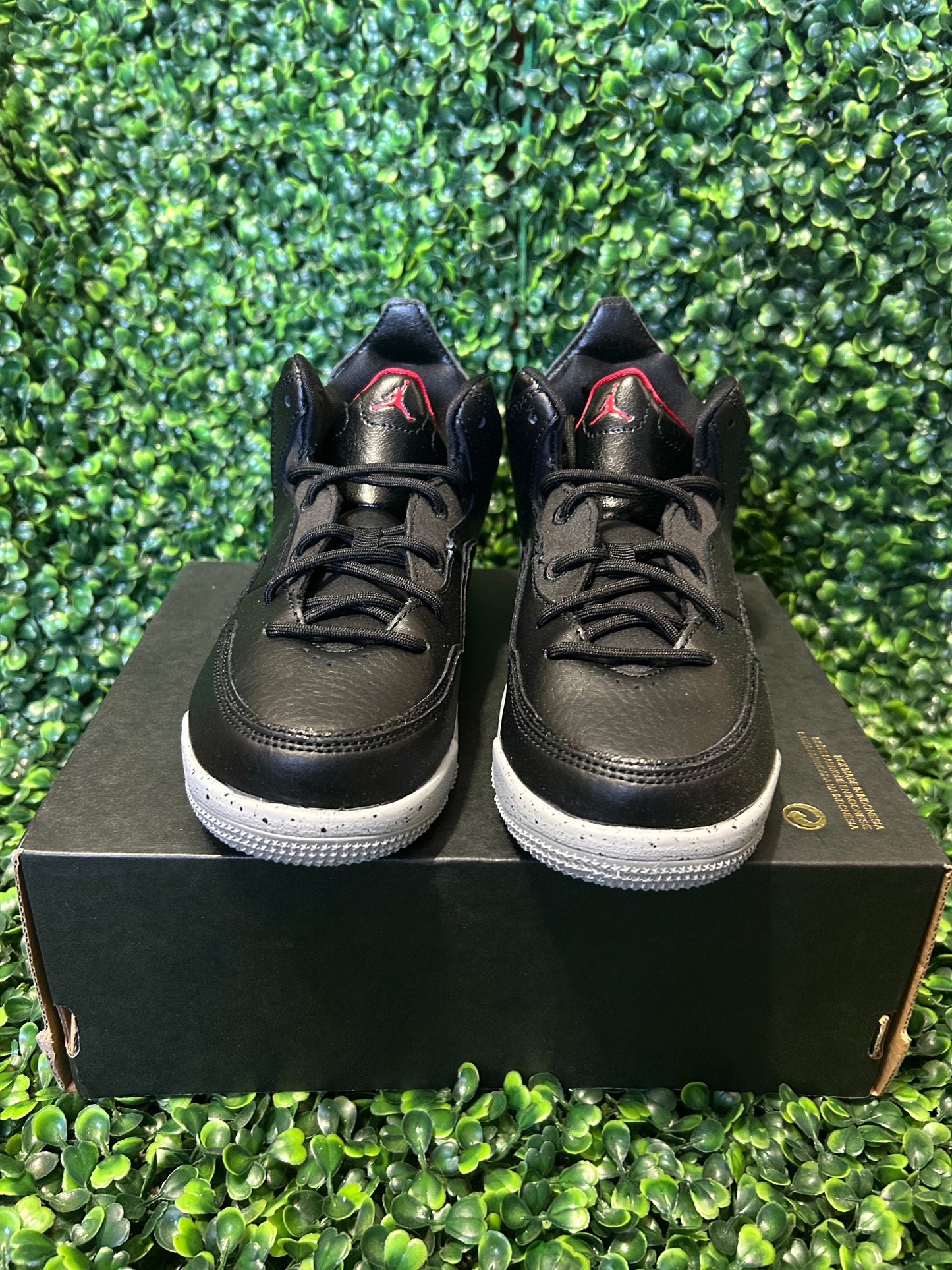 Jordan courtside 23 size 2y