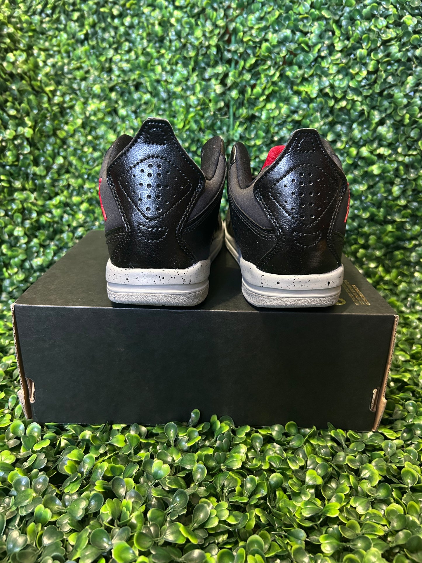 Jordan courtside 23 size 2y