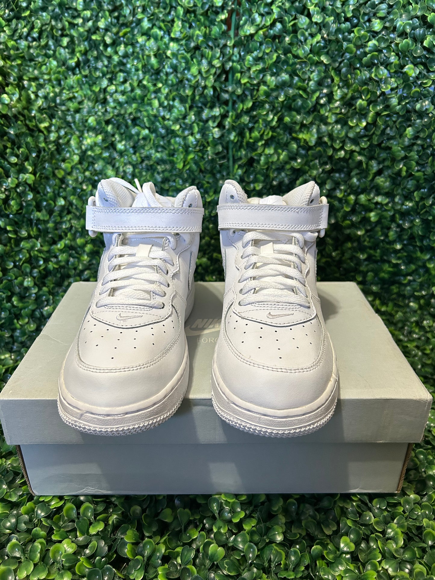 Nike Air Force 1 size 2.5y