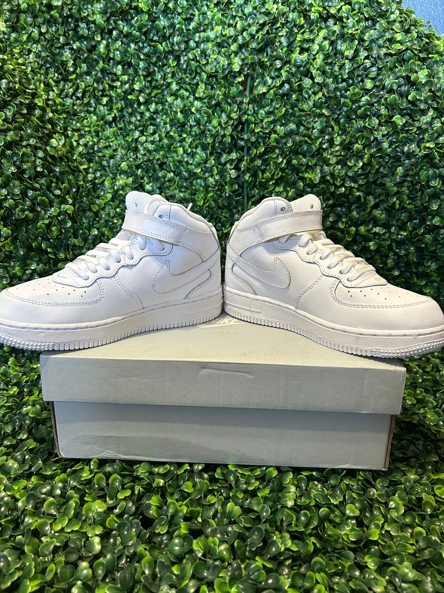 Nike Air Force 1 size 2.5y