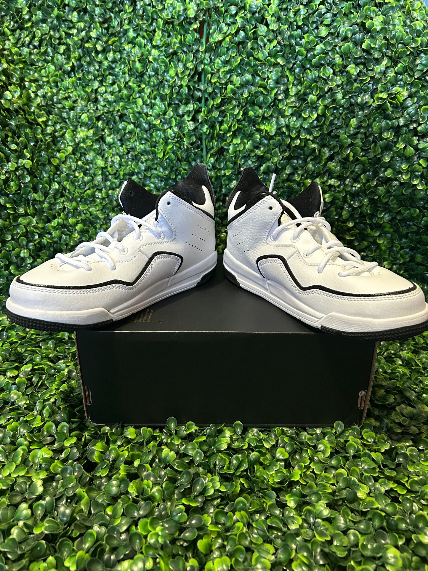Jordan courtside 23 size 3y