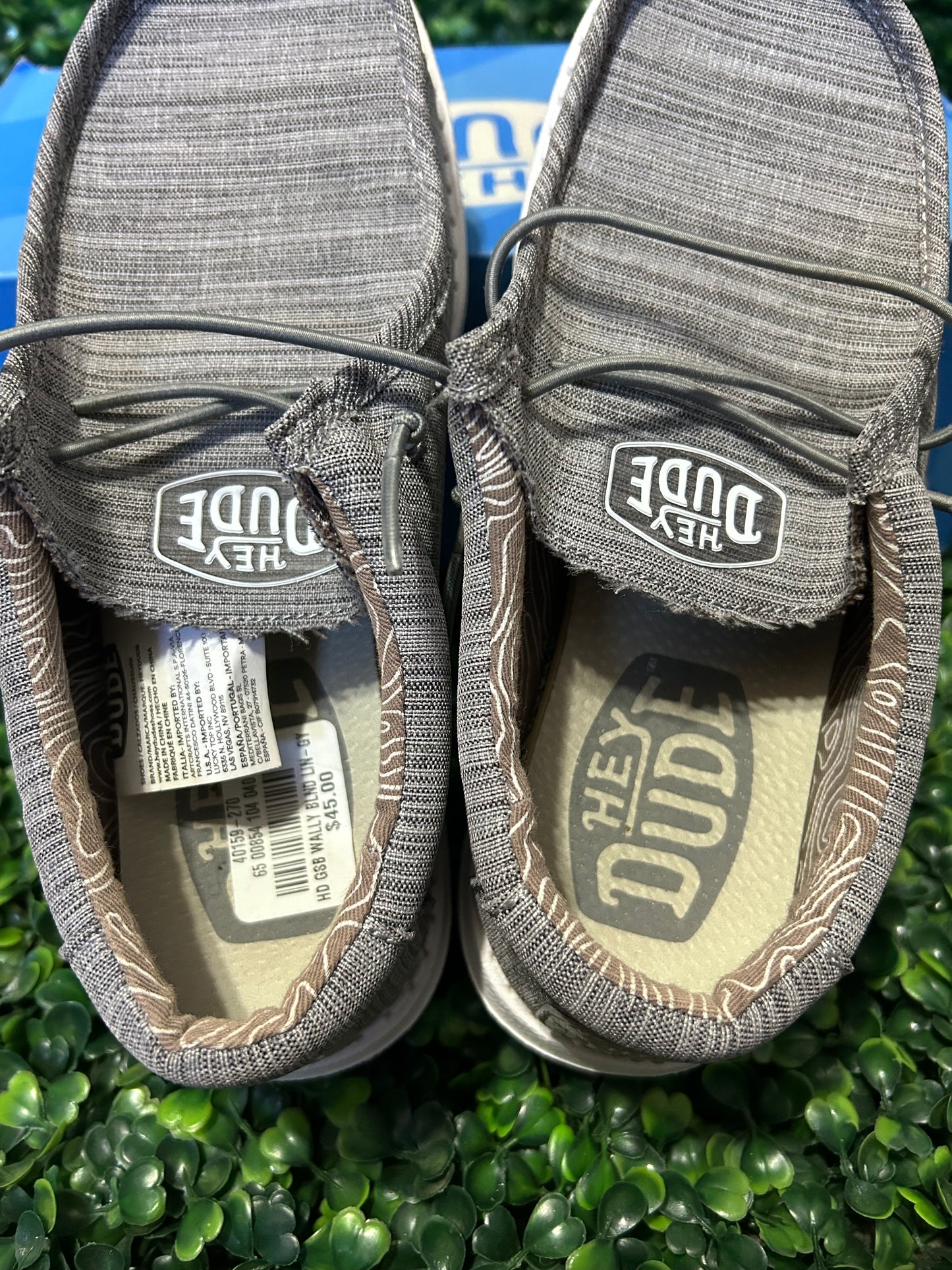 Hey Dude size 4