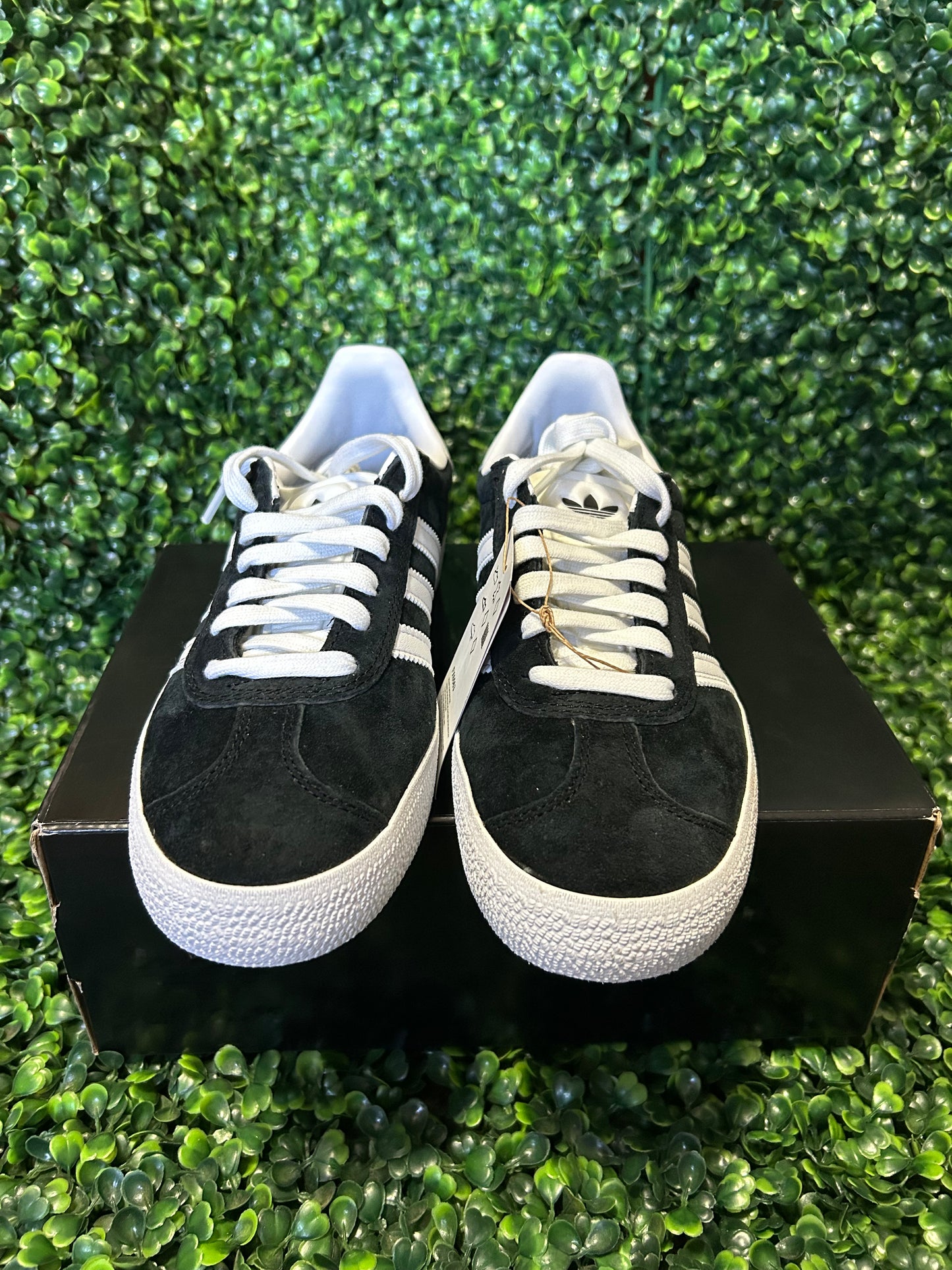 Adidas gazelle size 5m size 9m size 10m