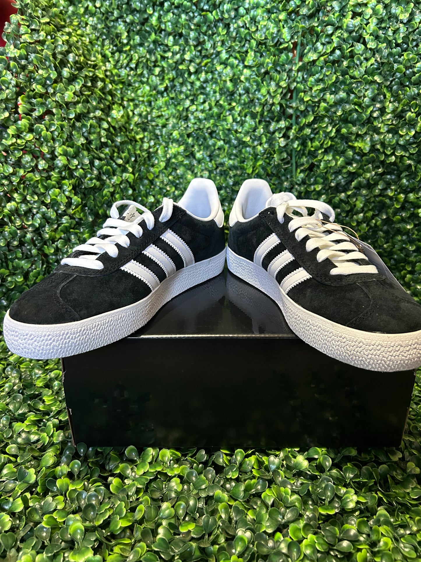 Adidas gazelle size 5m size 9m size 10m