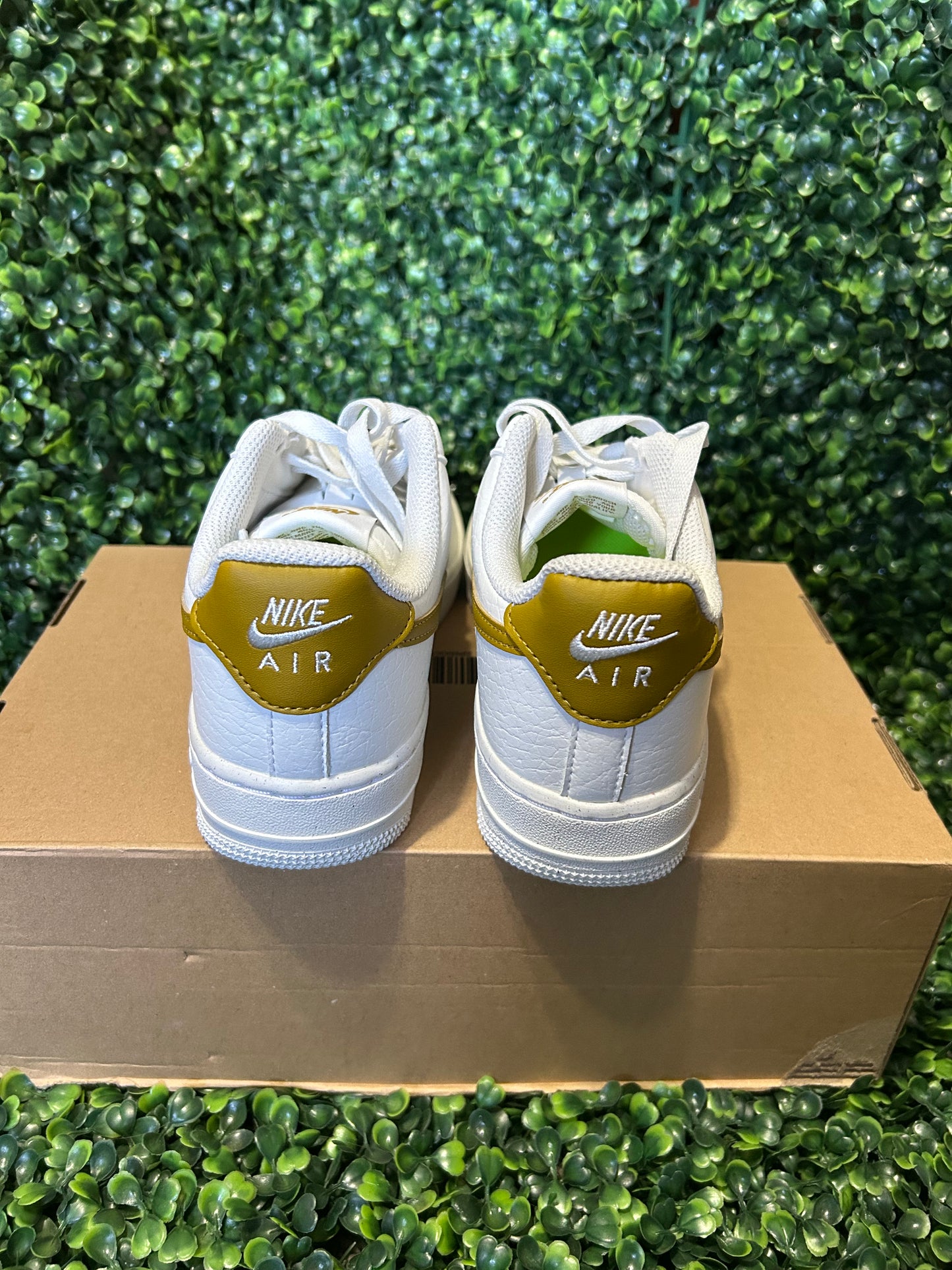 Nike Air Force 1 size 6.5m/5w