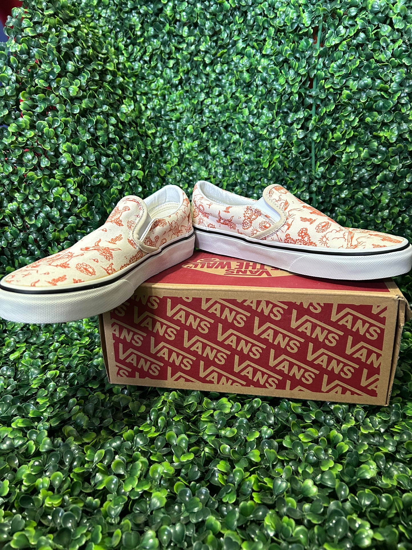 Vans size 6w/5m